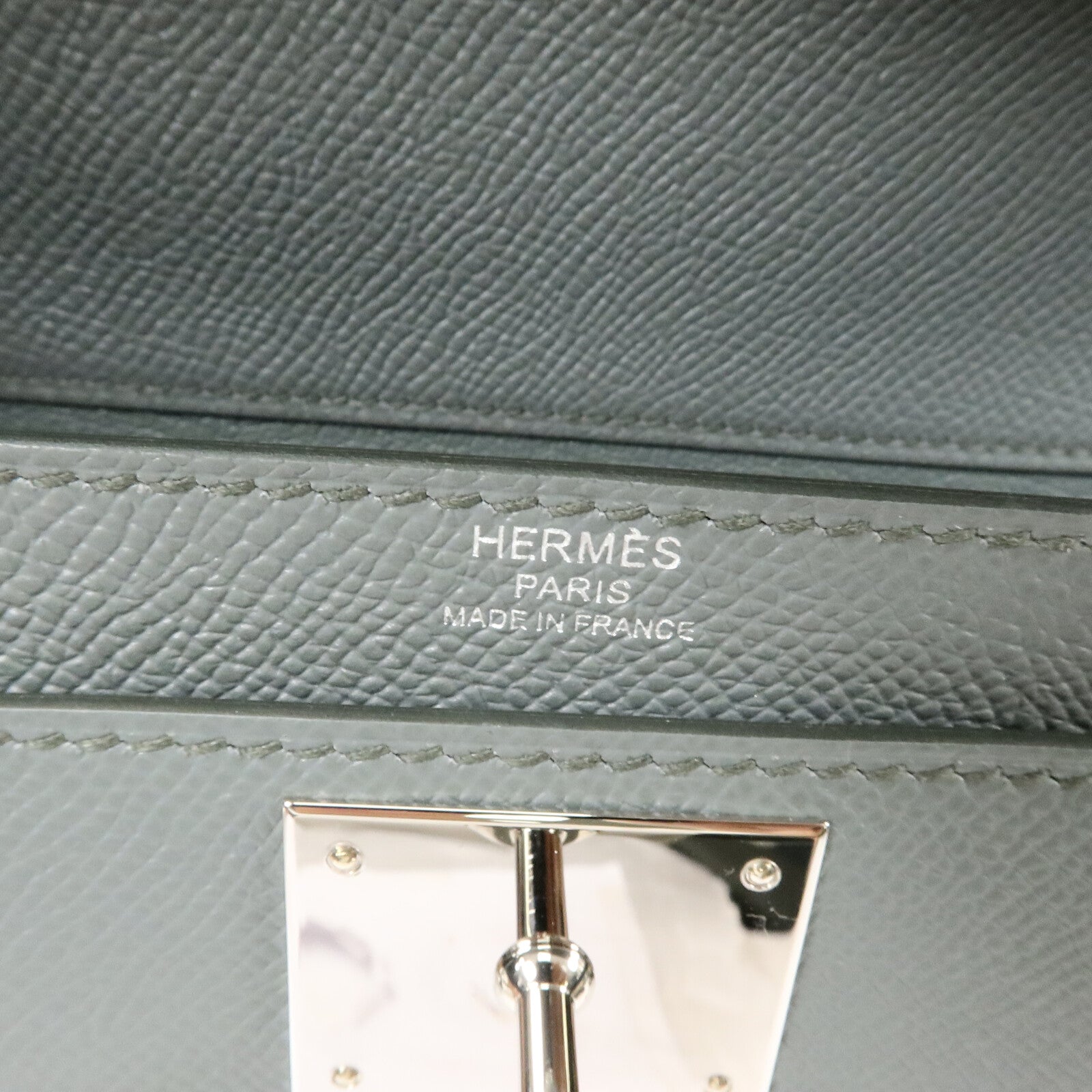 HERMES Epsom皮革Kelly Depeches 25手拿包Vert Amande