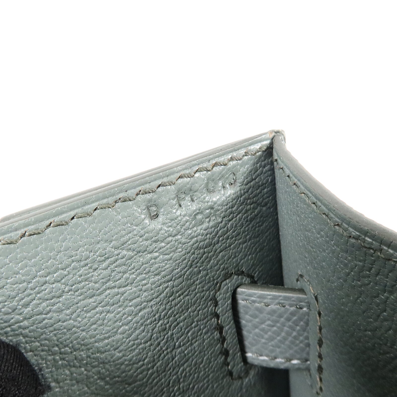 HERMES Epsom皮革Kelly Depeches 25手拿包Vert Amande