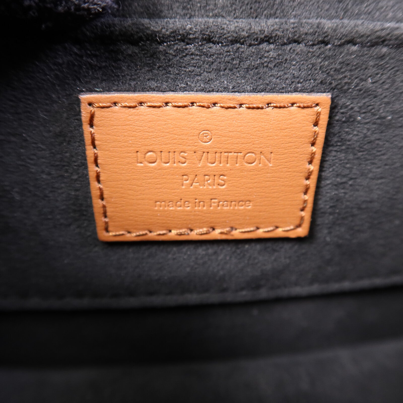 LOUIS VUITTON Monogram Reverse Mini Dauphine金扣肩背袋