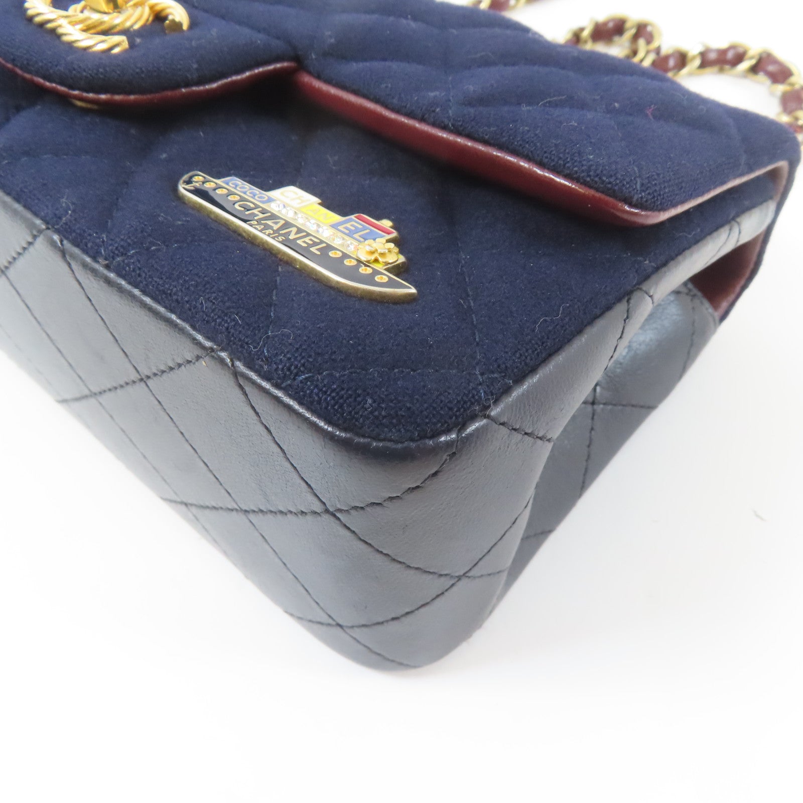 CHANEL 【激減優惠】菱格羊毛Mini Classic Chain Shoulder Bag金扣鏈帶肩背袋深藍色