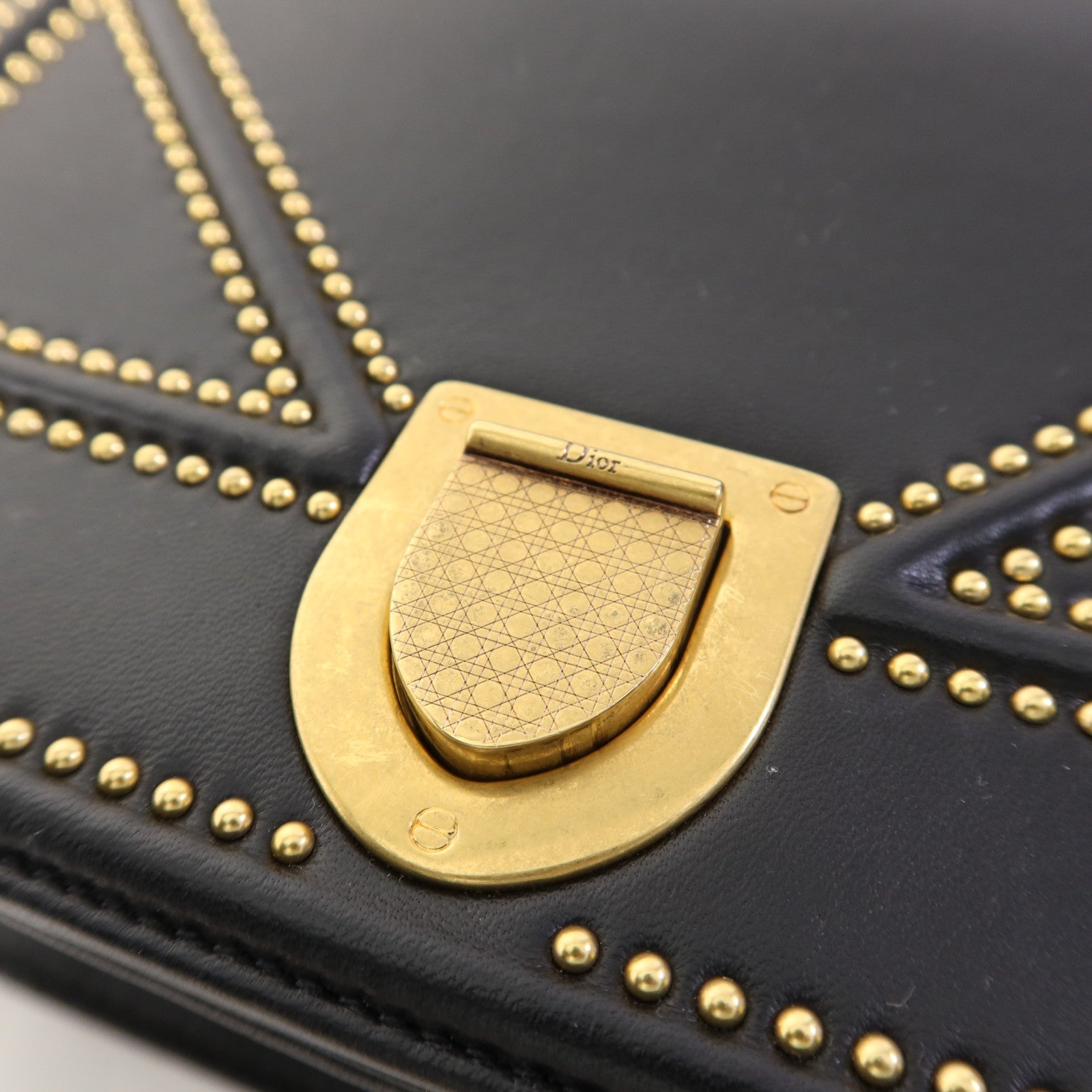 Dior 牛皮皮革Diorama Bag金扣鏈帶肩背袋