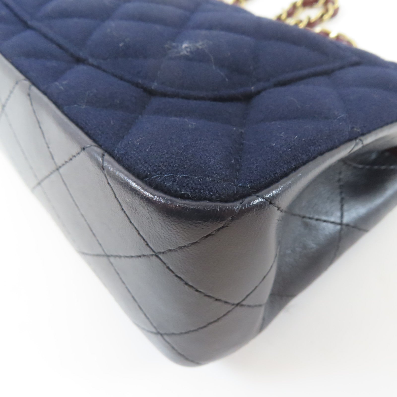 CHANEL 【激減優惠】菱格羊毛Mini Classic Chain Shoulder Bag金扣鏈帶肩背袋深藍色