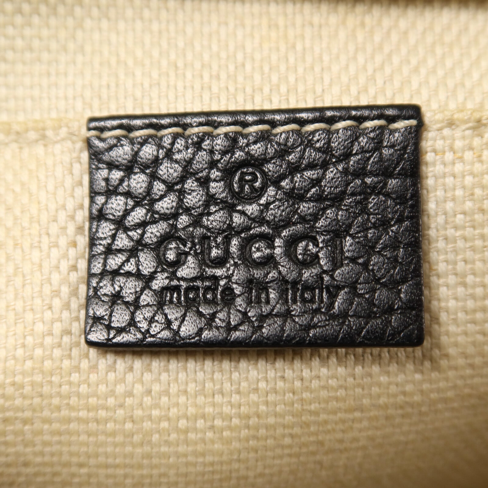 GUCCI 牛皮皮革Soho Disco金扣肩背袋