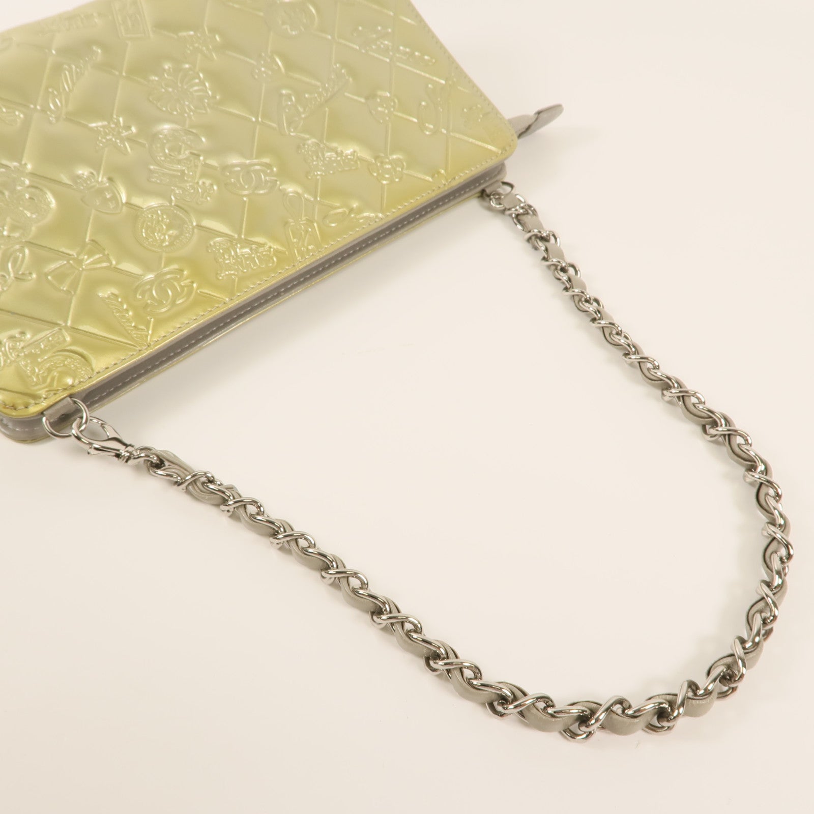 CHANEL 漆皮皮革Chain Shoulder銀扣鏈帶肩背袋