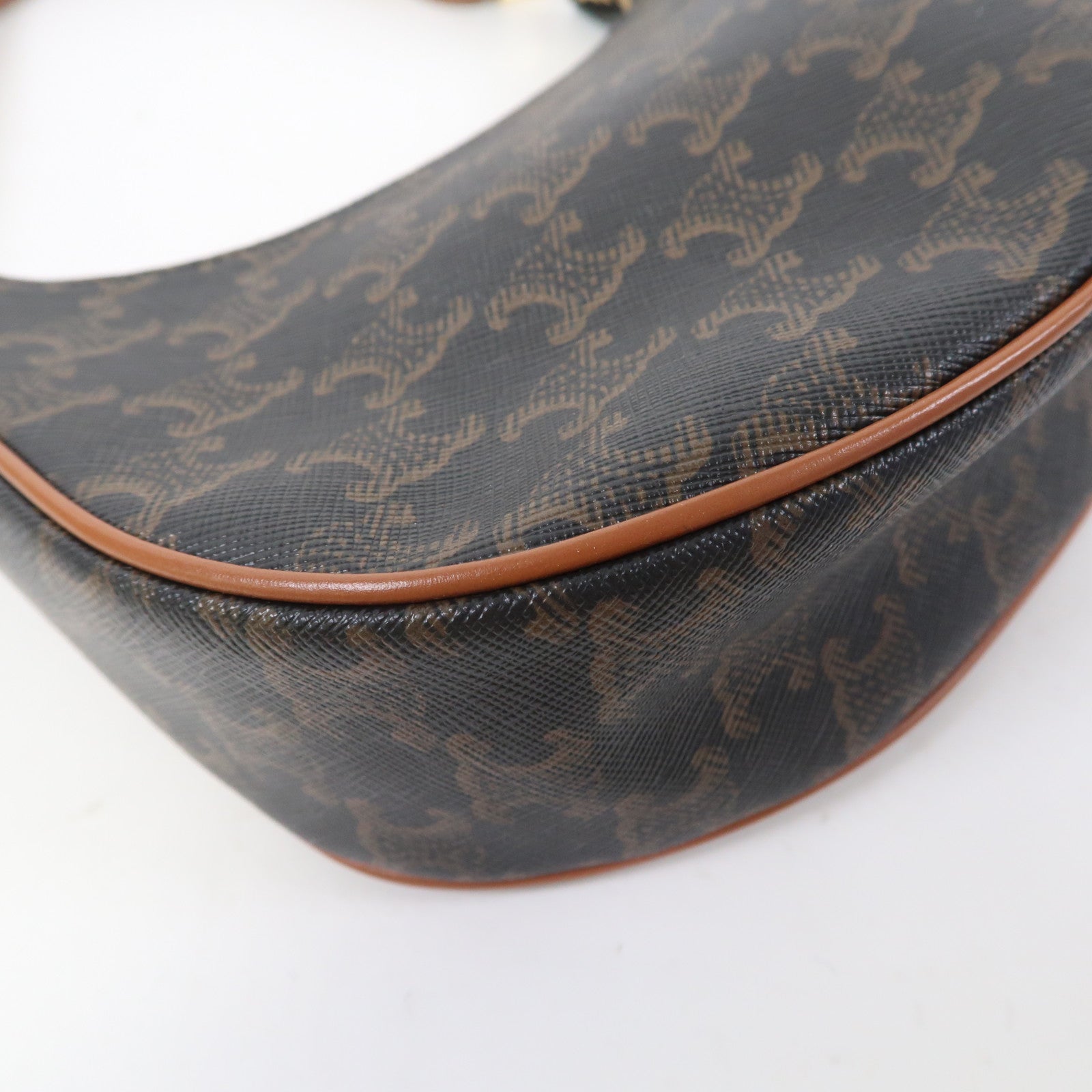 CELINE Triomphe帆布Ava金扣肩背袋啡色
