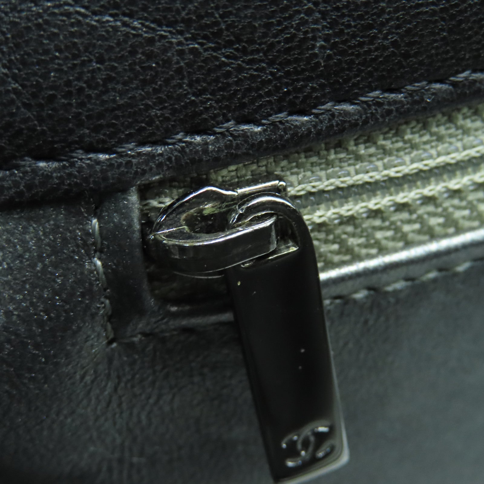 CHANEL 菱格牛皮皮革Shoulder Bag银扣肩背袋黑色