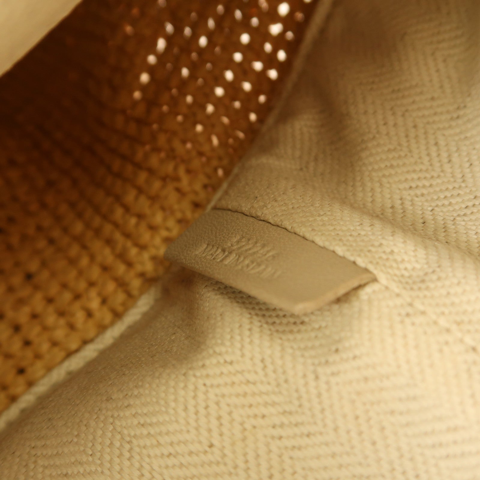 LOEWE Raffia/牛皮皮革Anagram Pochette Basket Bag金扣肩背袋