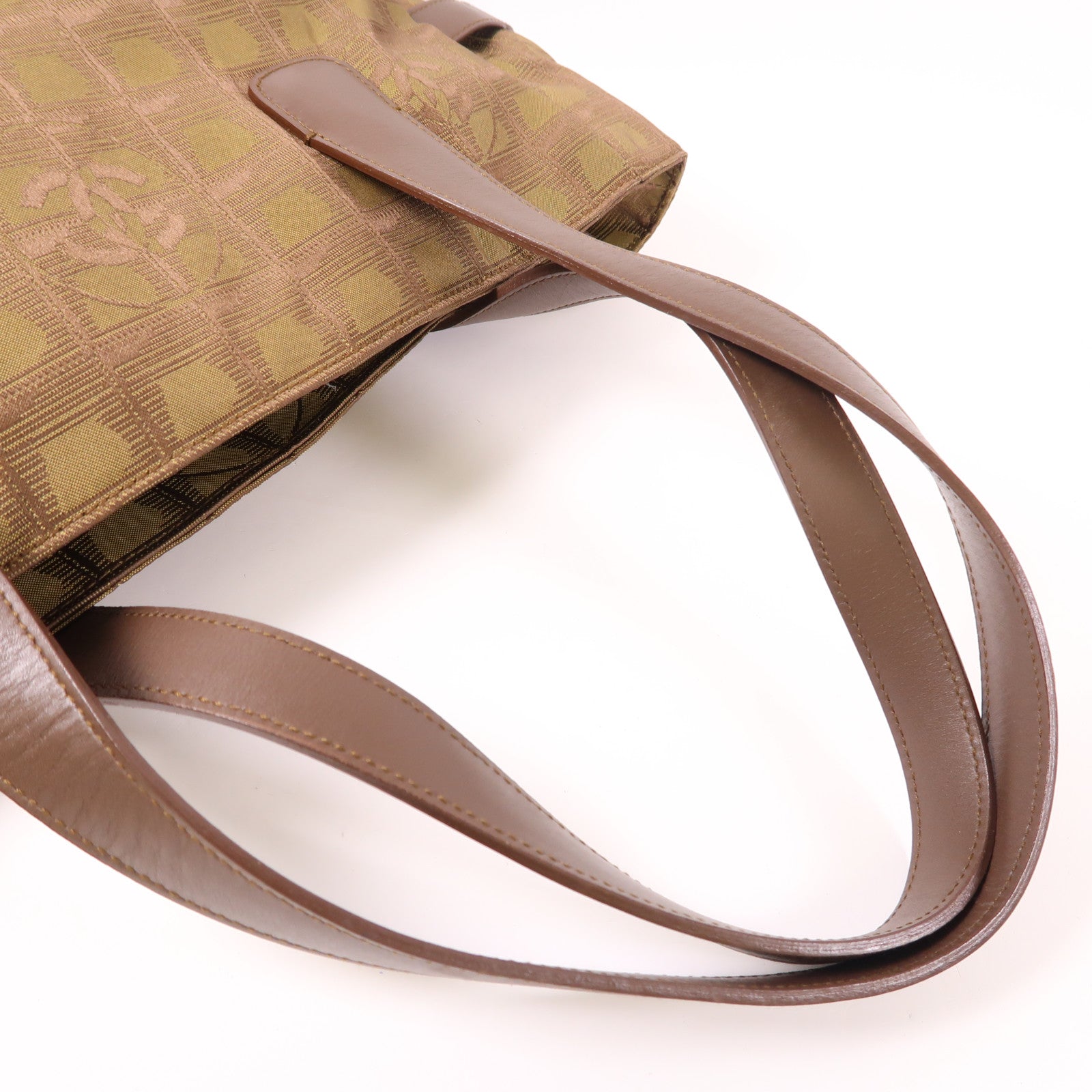 CHANEL 尼龍New Travel Line Tote銀扣肩背袋/手挽袋