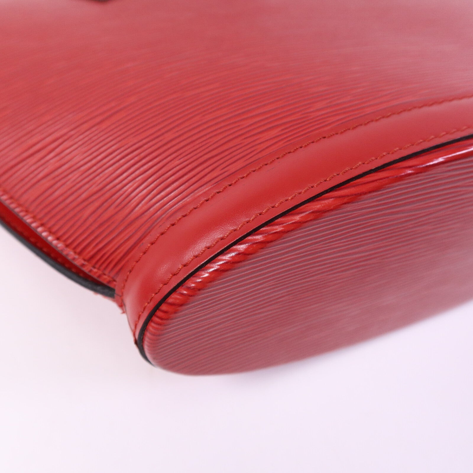LOUIS VUITTON Epi Saint Jacques PM金扣手挽袋
