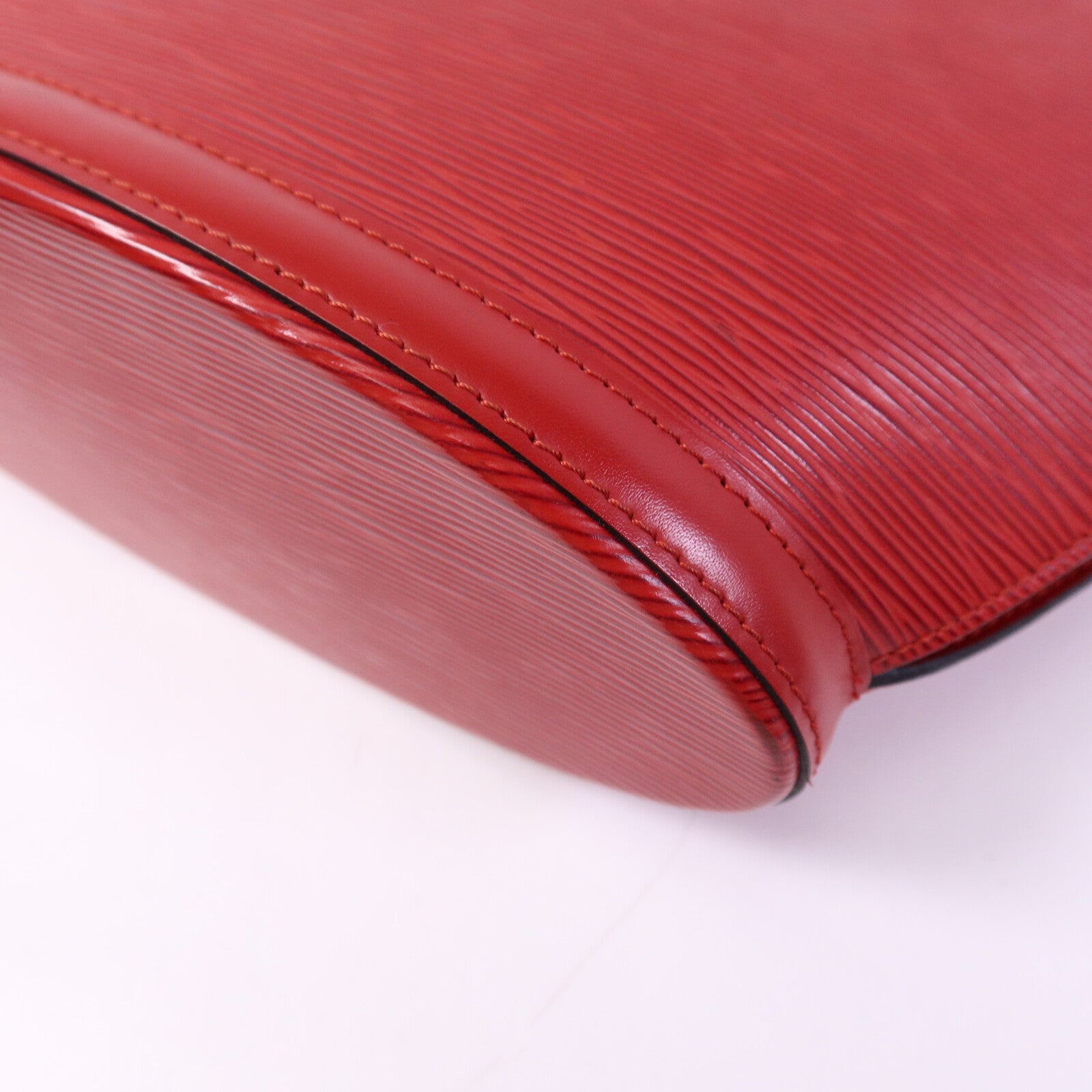 LOUIS VUITTON Epi Saint Jacques PM金扣手挽袋