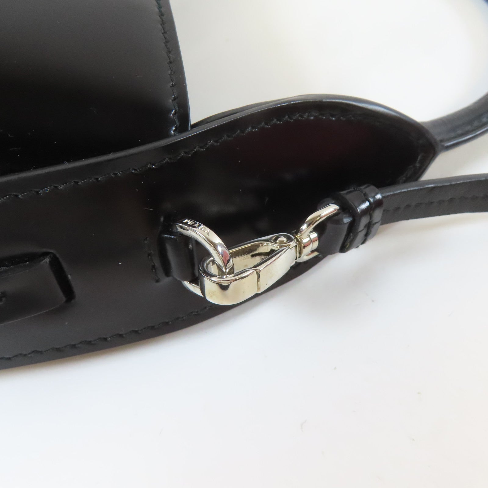 PRADA 牛皮皮革/尼龍Ouverture Bucket Bag銀扣手挽肩背兩用袋黑色