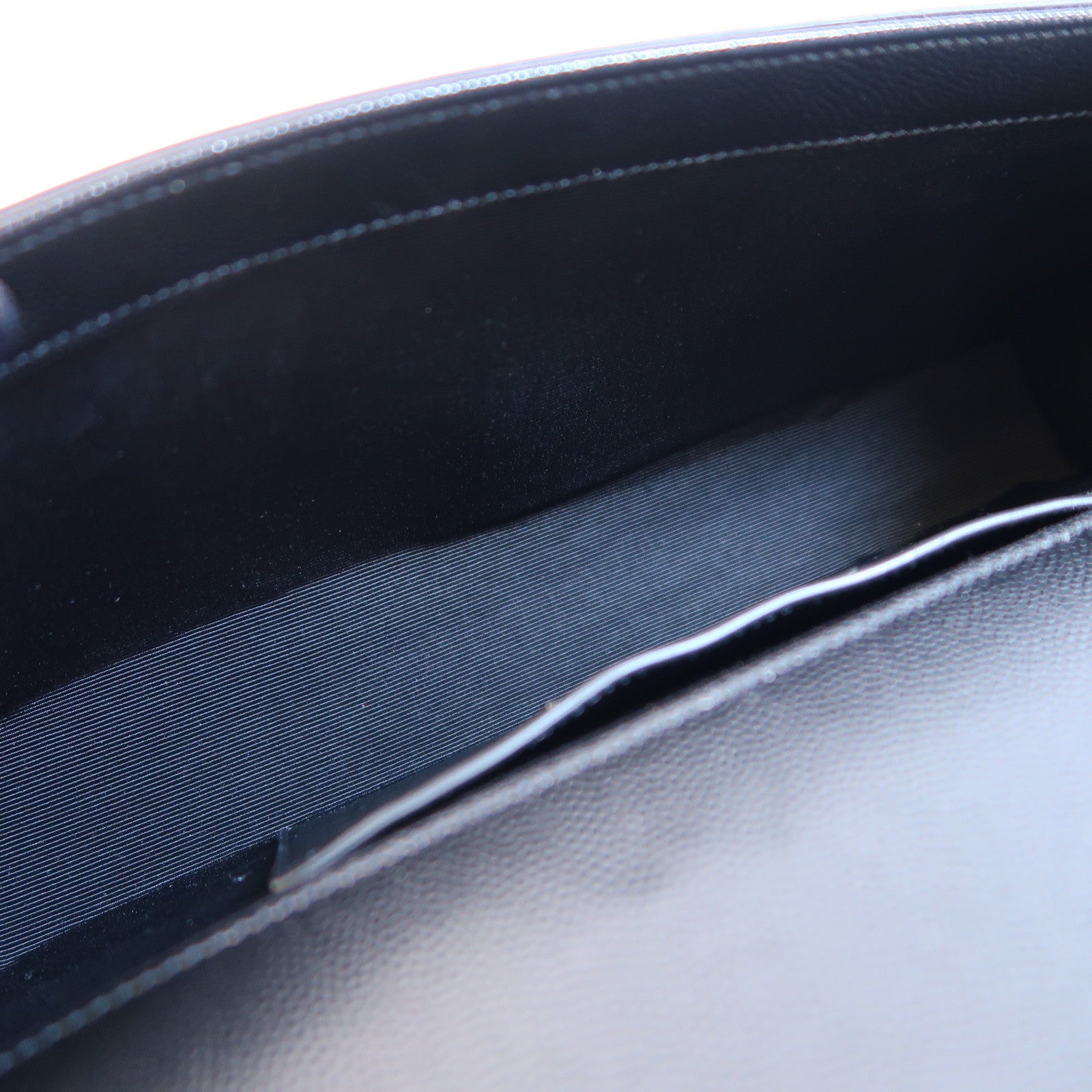 SAINT LAURENT 牛皮皮革Grain De poudre Matelasse studd銀扣手拿包