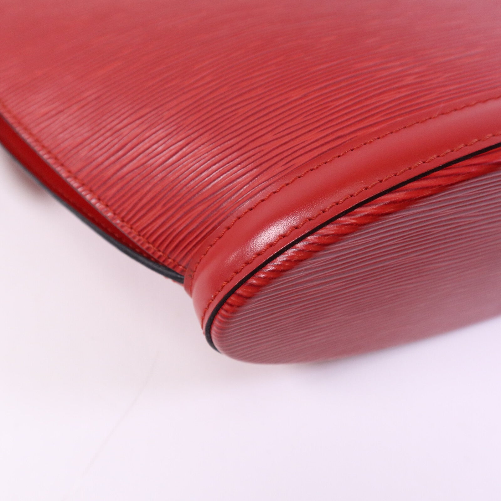 LOUIS VUITTON Epi Saint Jacques PM金扣手挽袋