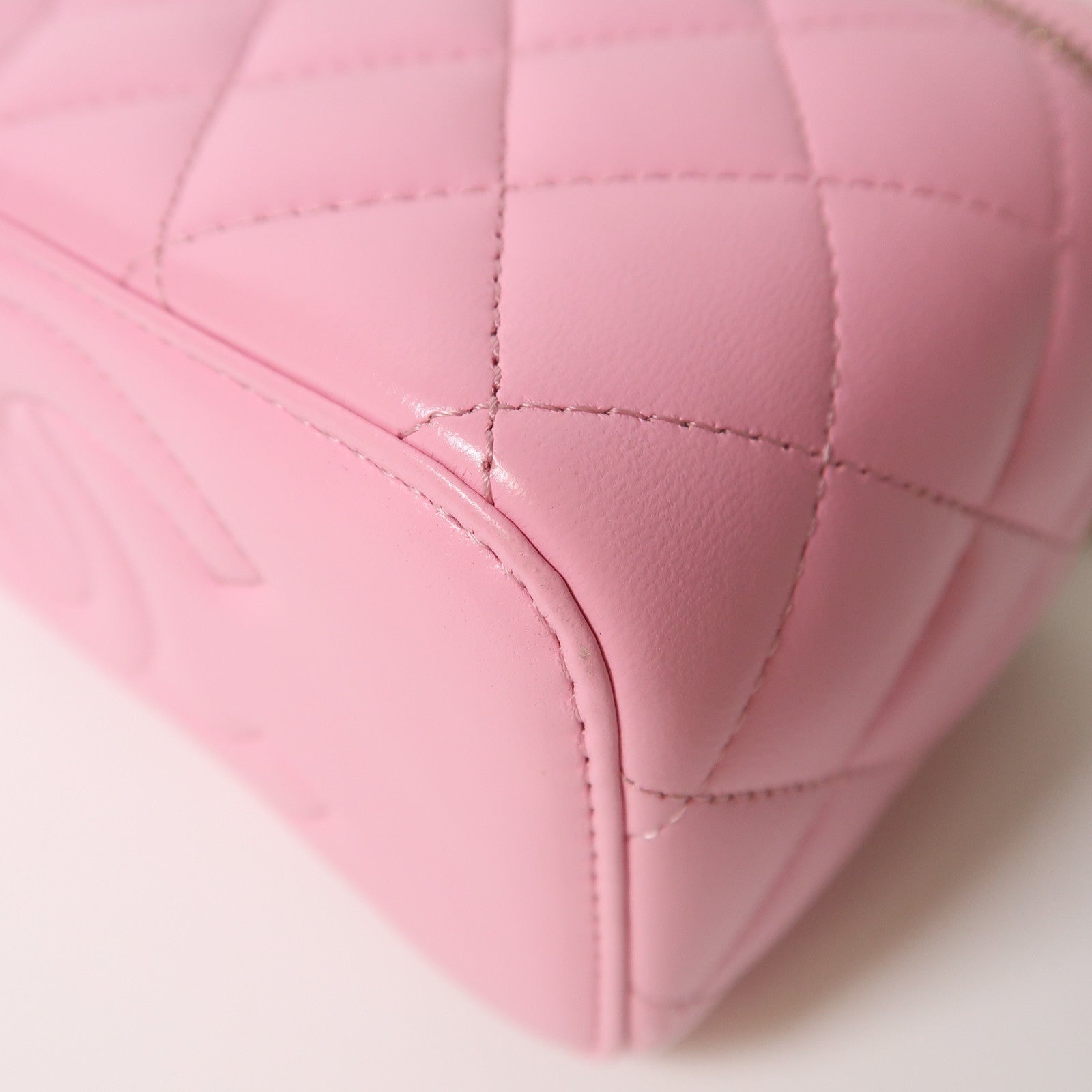 CHANEL 菱格羊皮皮革Vanity Case金釦鏈帶肩背袋粉紅色