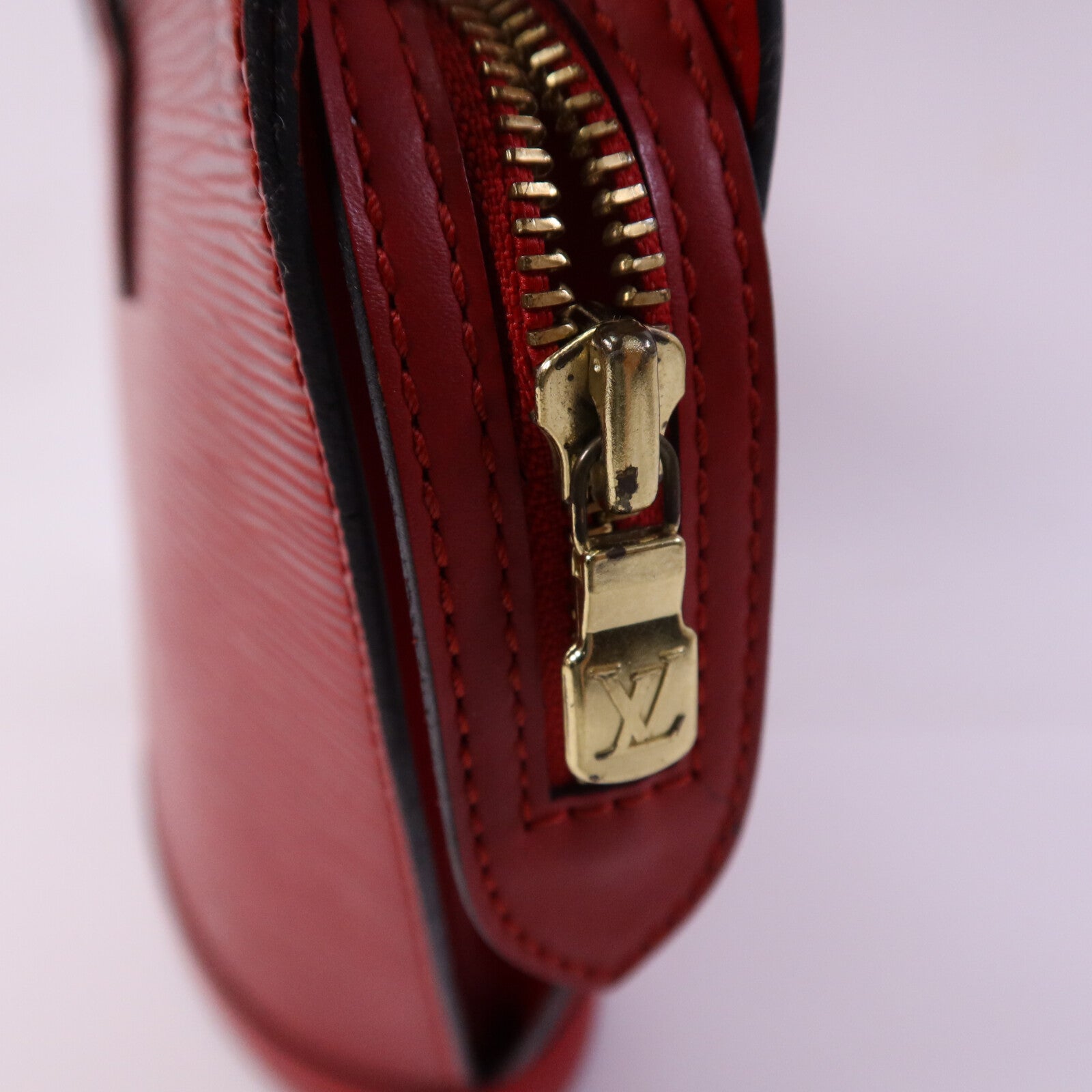 LOUIS VUITTON Epi Saint Jacques PM金扣手挽袋