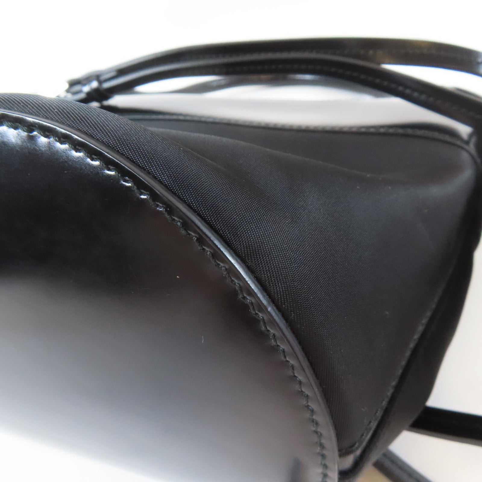 PRADA 牛皮皮革/尼龍Ouverture Bucket Bag銀扣手挽肩背兩用袋黑色