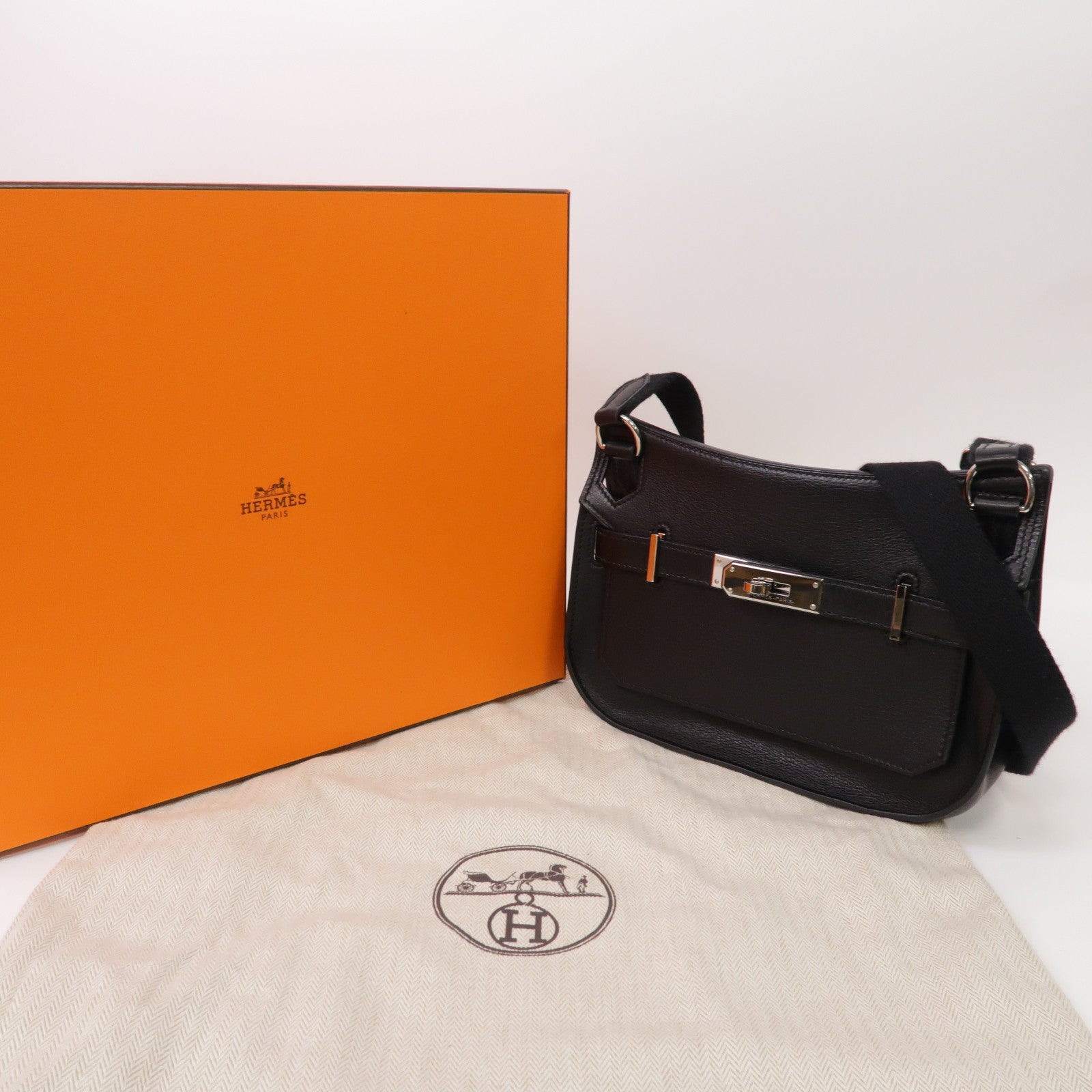 HERMES Evercolor皮革Jypsiere Mini銀扣肩背袋黑色