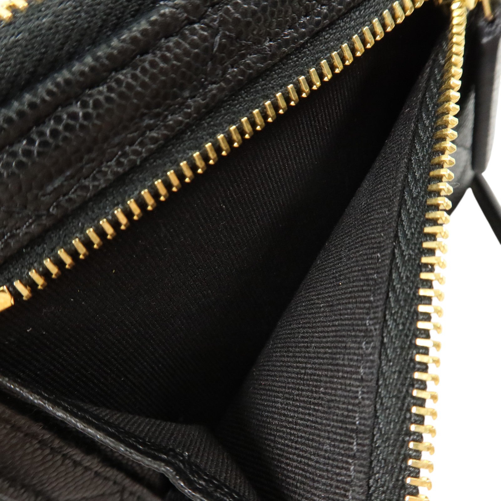 CHANEL 牛皮皮革Zipper Round Wallet金扣錢包