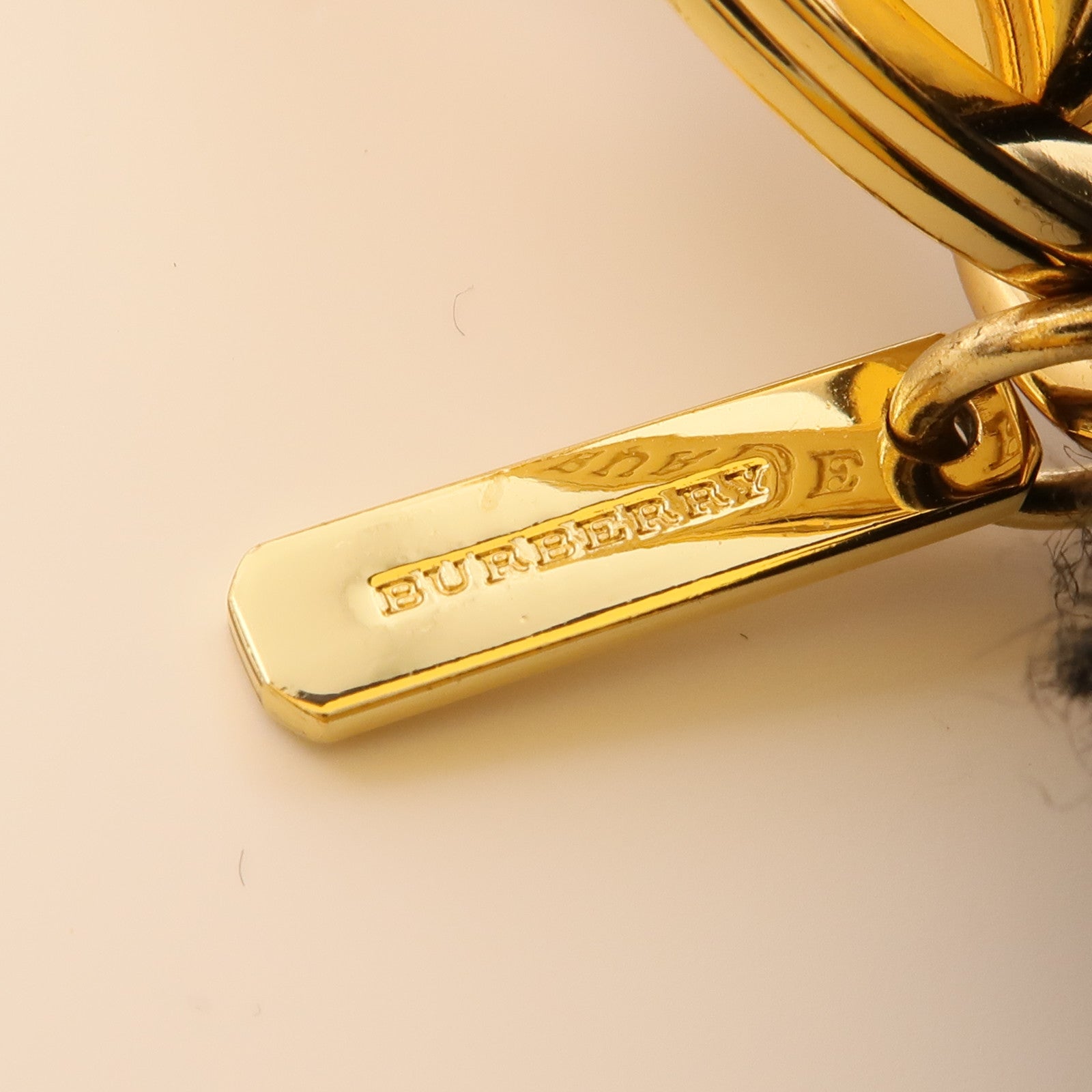 BURBERRY 羊絨Bear Key Ring Charm金扣鎖匙扣紅色/黑色