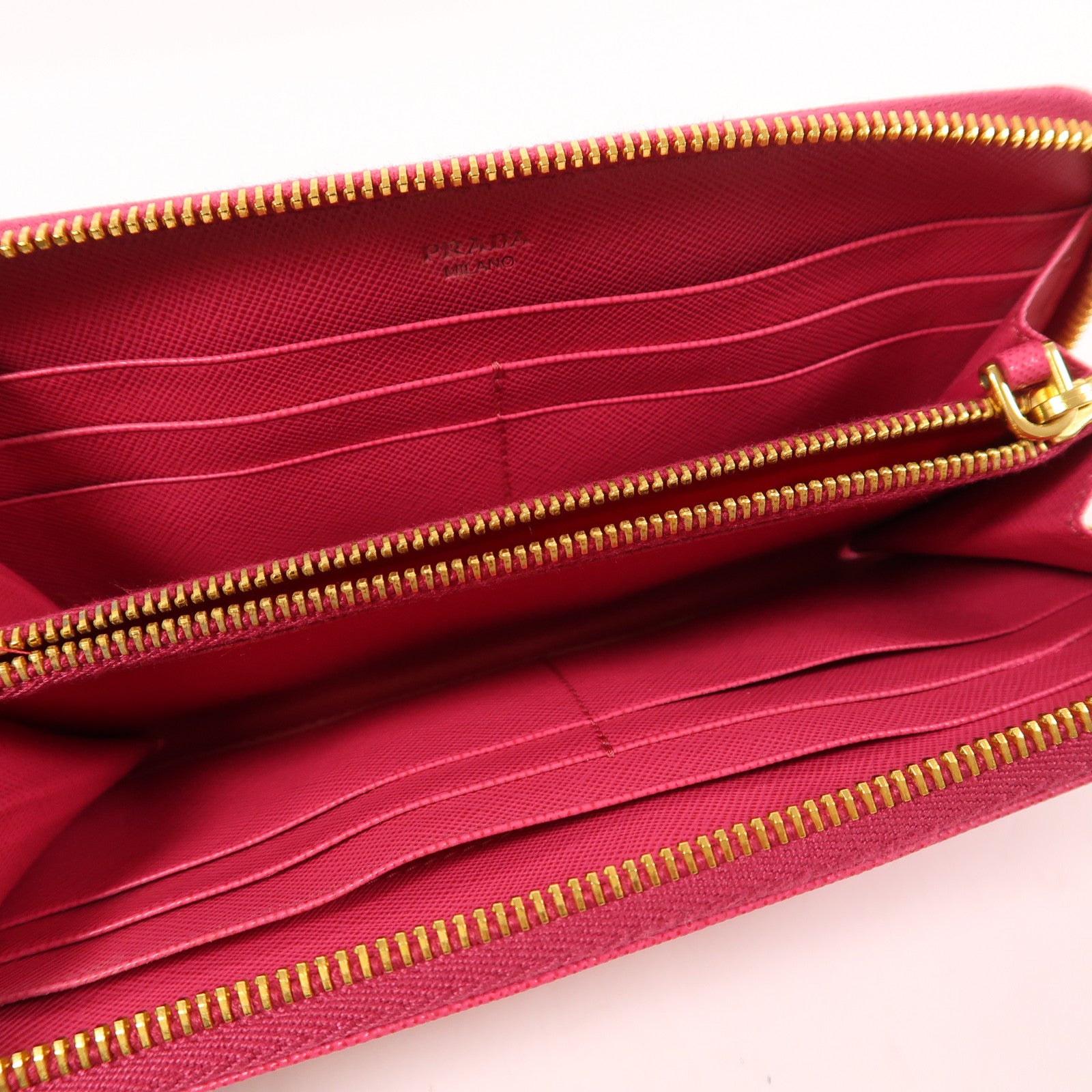 PRADA 【激減優惠】牛皮皮革Long Wallet金扣長錢包