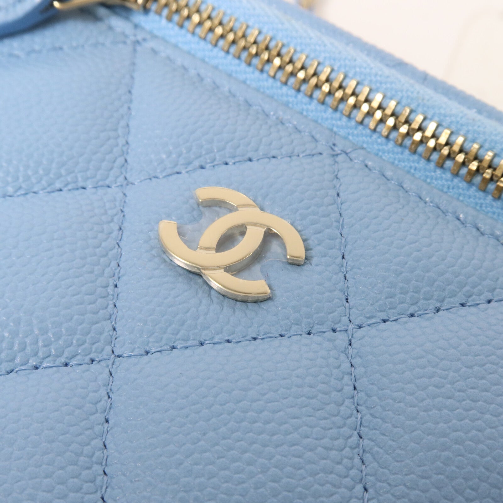 CHANEL 牛皮皮革Vanity Case鏈帶肩背袋