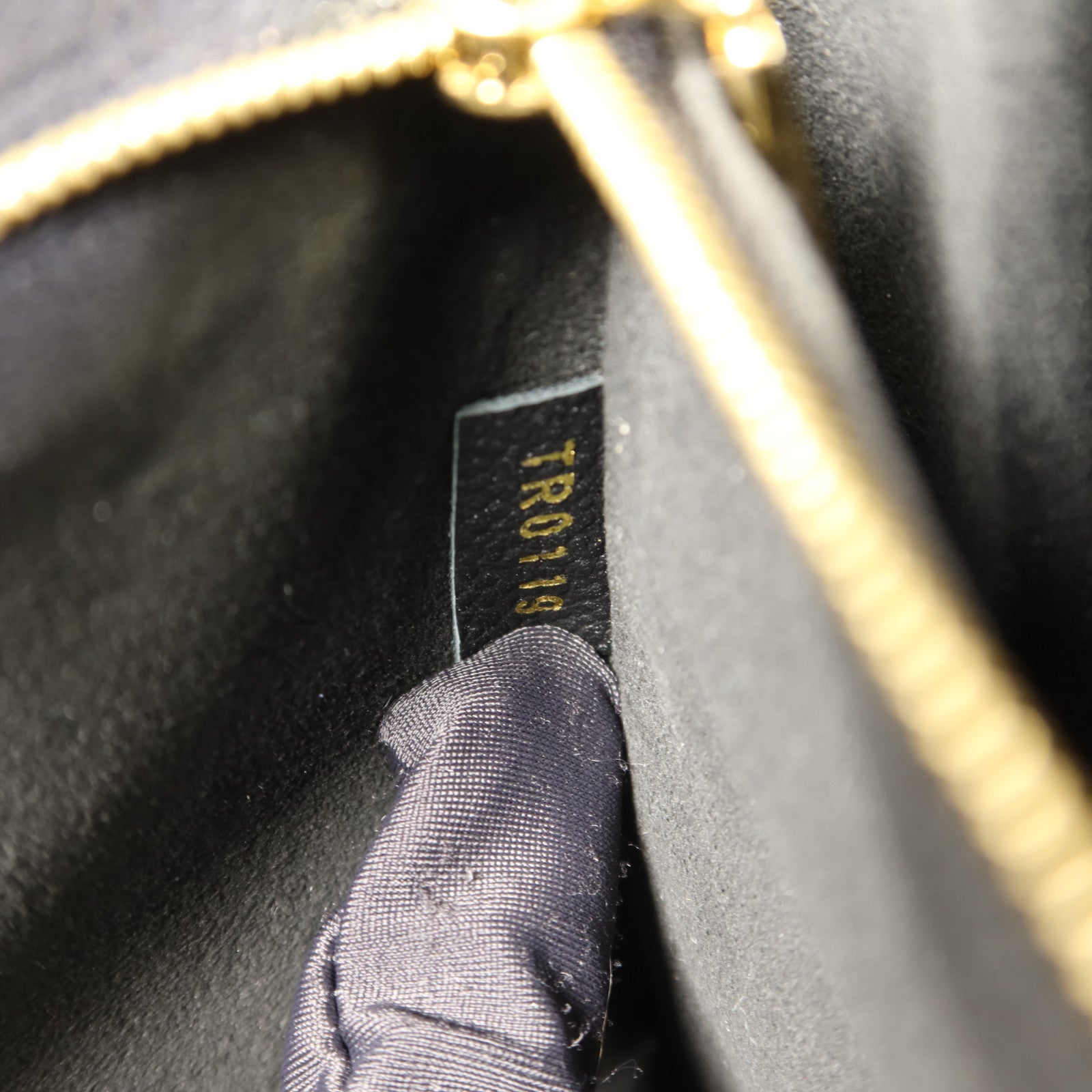 LOUIS VUITTON Monogram Empreinte Vavin PM金扣肩背袋