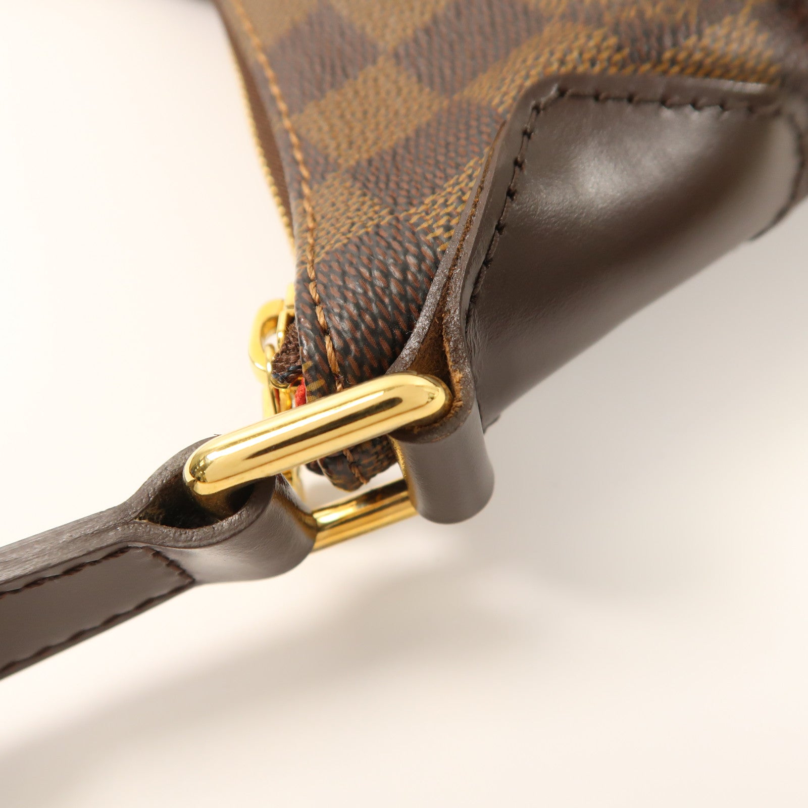 LOUIS VUITTON Damier Bloomsbury GM金扣肩背袋