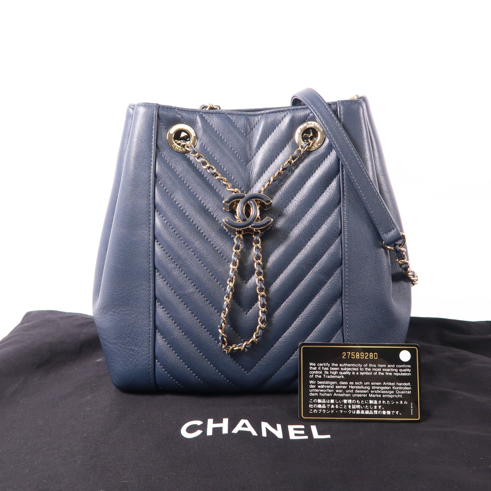 CHANEL 皮革Drawstring Bag金扣鏈帶肩背袋