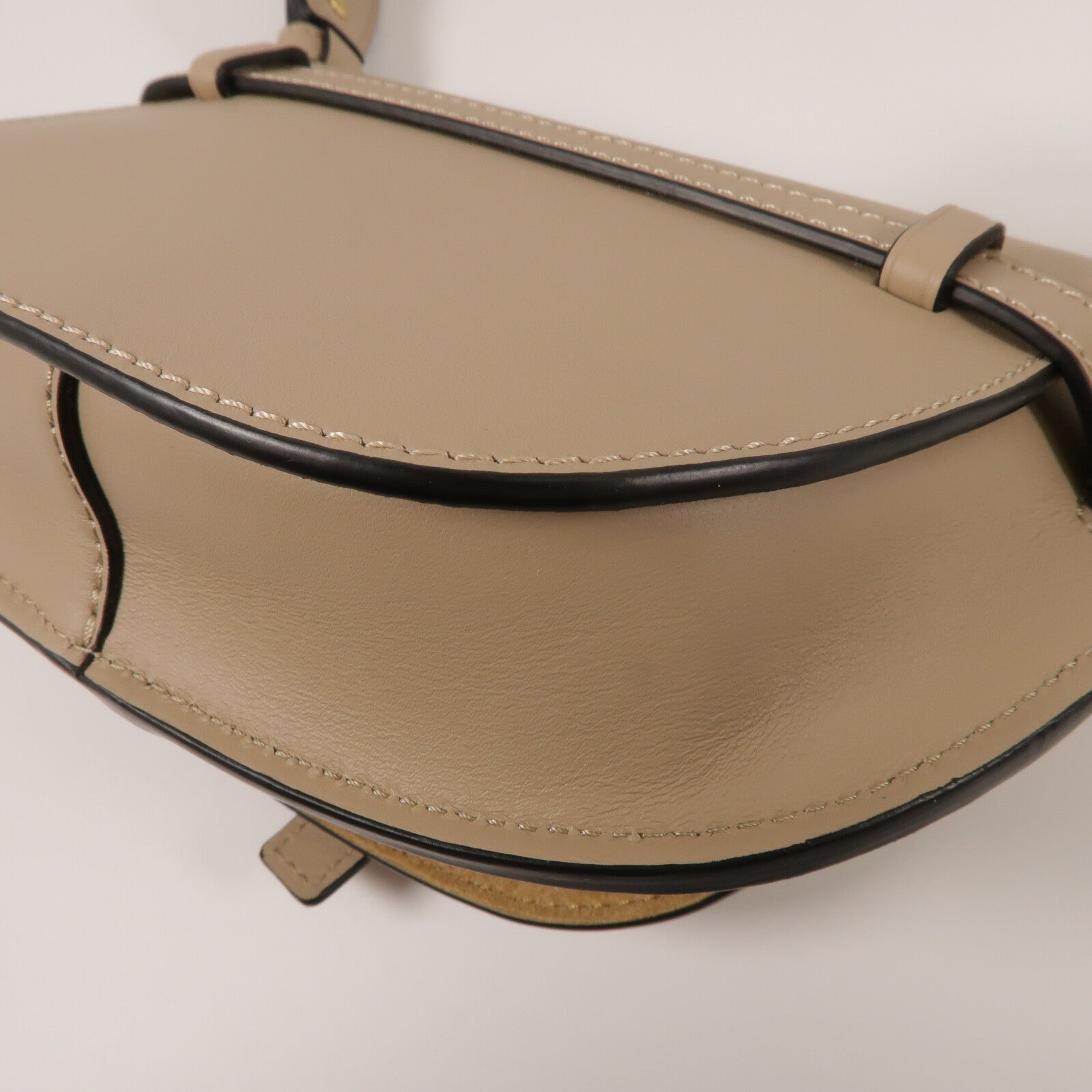 LOEWE 牛皮皮革Mini Gate肩背袋