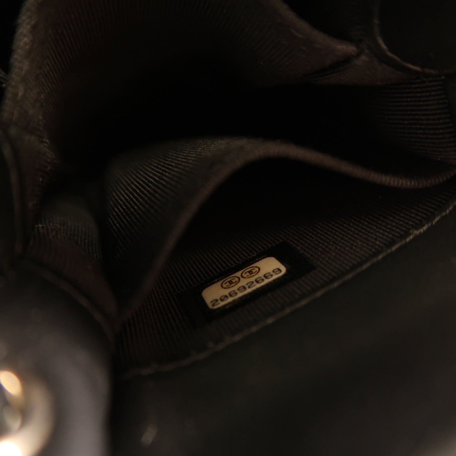 CHANEL 漆皮皮革Chain Shoulder金扣鏈帶肩背袋