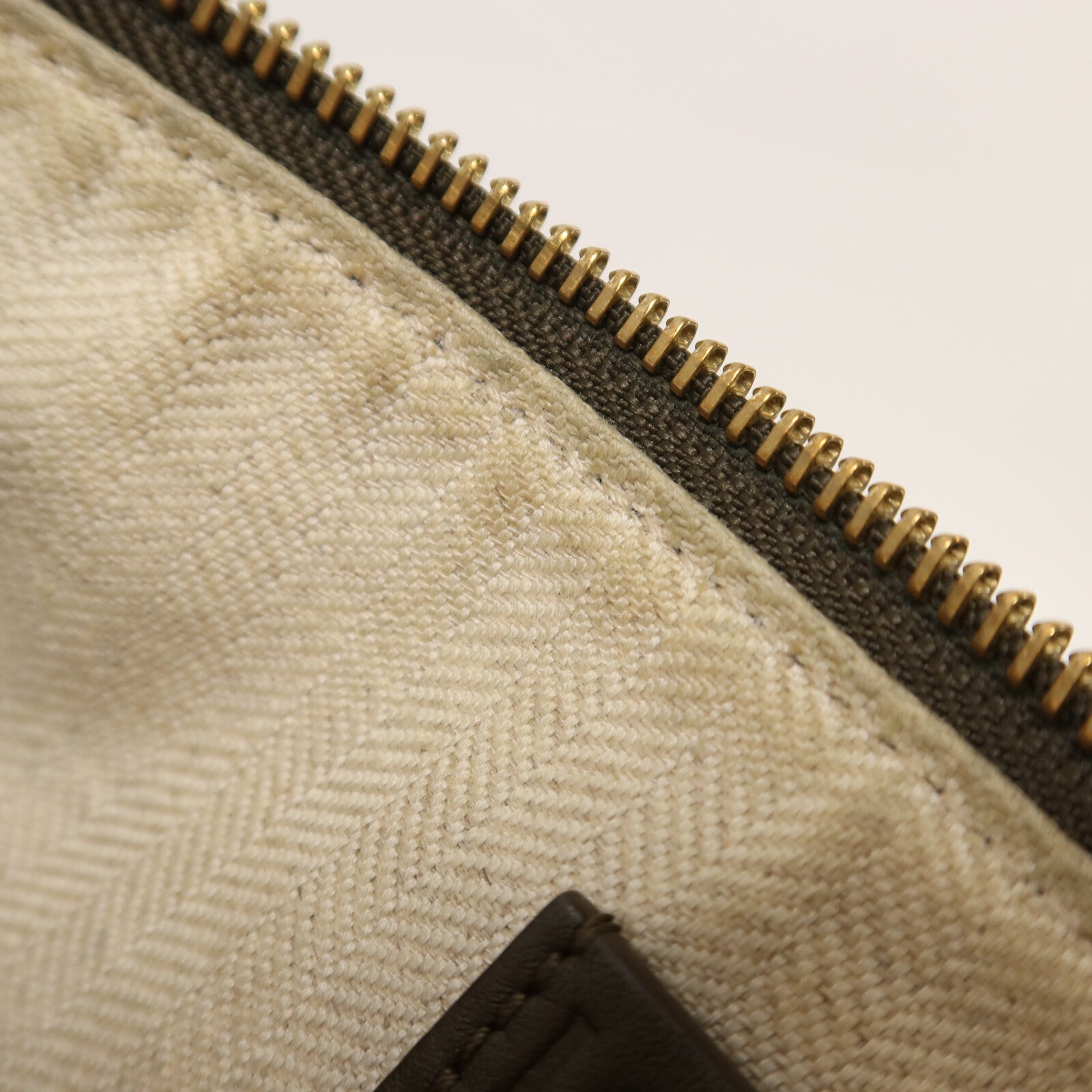 LOEWE 牛皮皮革Mini Hammock Hobo金扣手挽肩背兩用袋