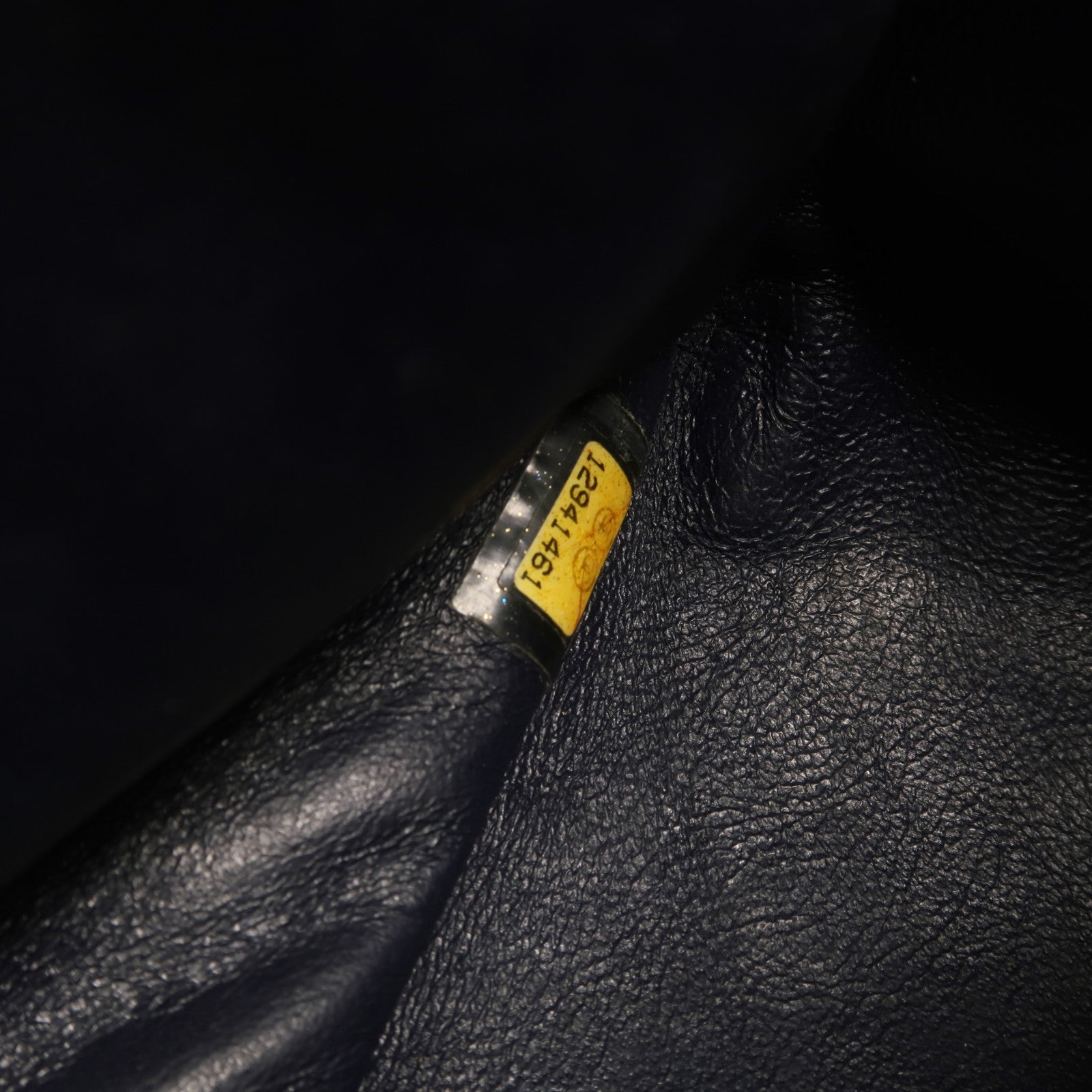 CHANEL 牛皮皮革2.55 Medium銀扣鏈帶肩背袋