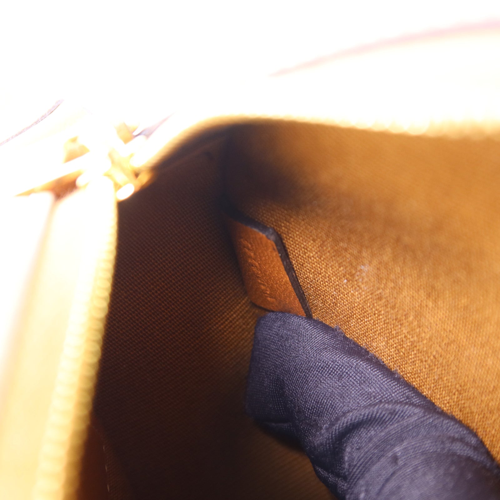 CELINE 塗層帆布Triomphe Round Shoulder Bag金扣肩背袋