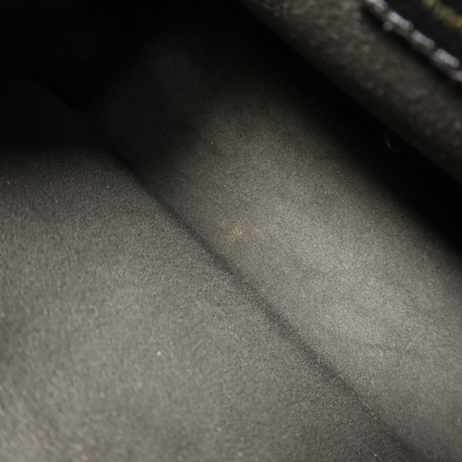 LOUIS VUITTON Monogram Empreinte Vavin PM金扣肩背袋