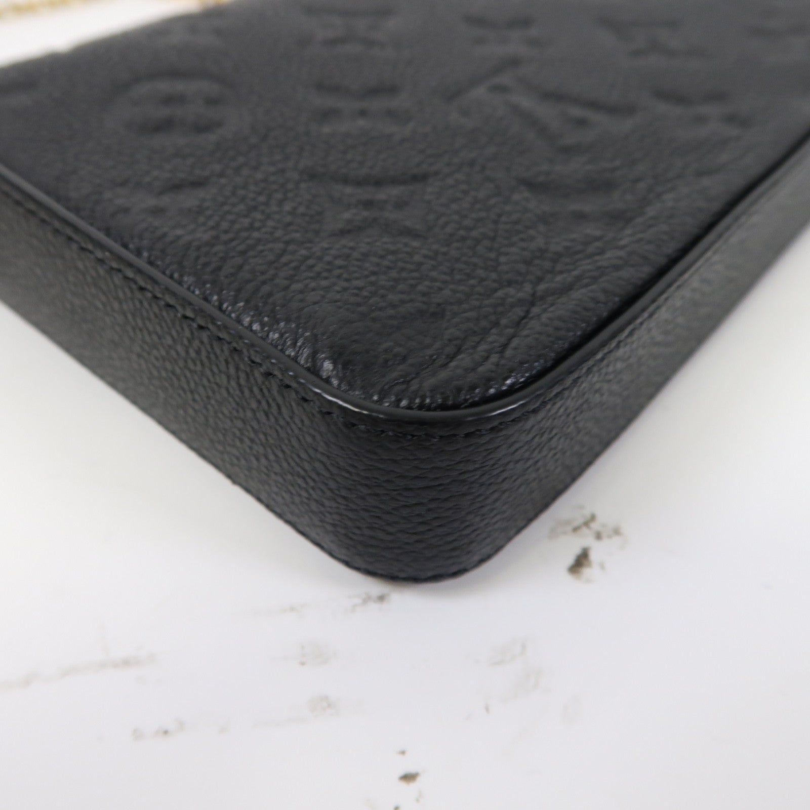 LOUIS VUITTON Monogram Empreinte Felicie Pochette金扣鏈帶肩背袋黑色