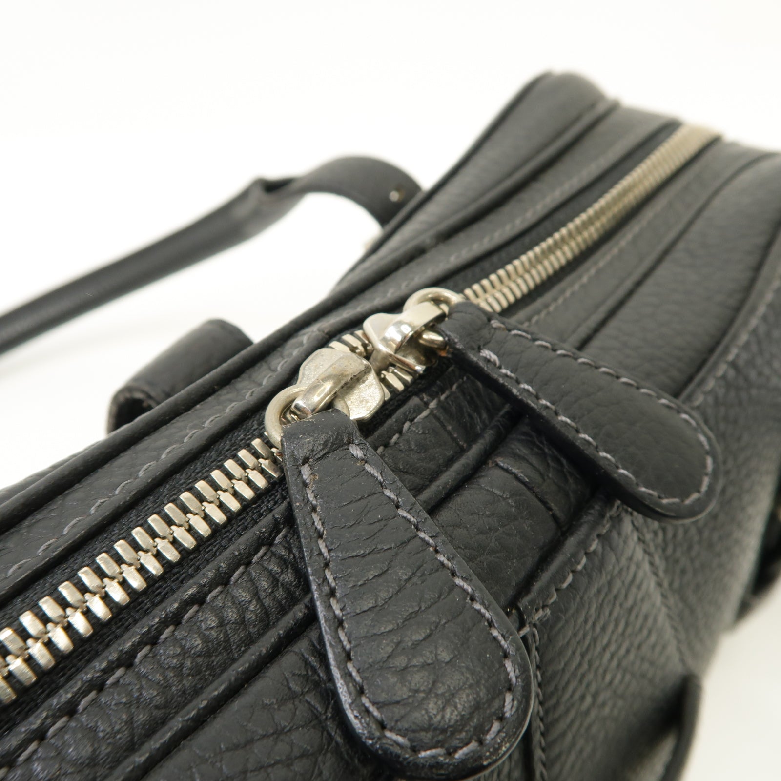 LOEWE 【激減優惠】牛皮皮革Hand Bag銀扣手挽袋黑色