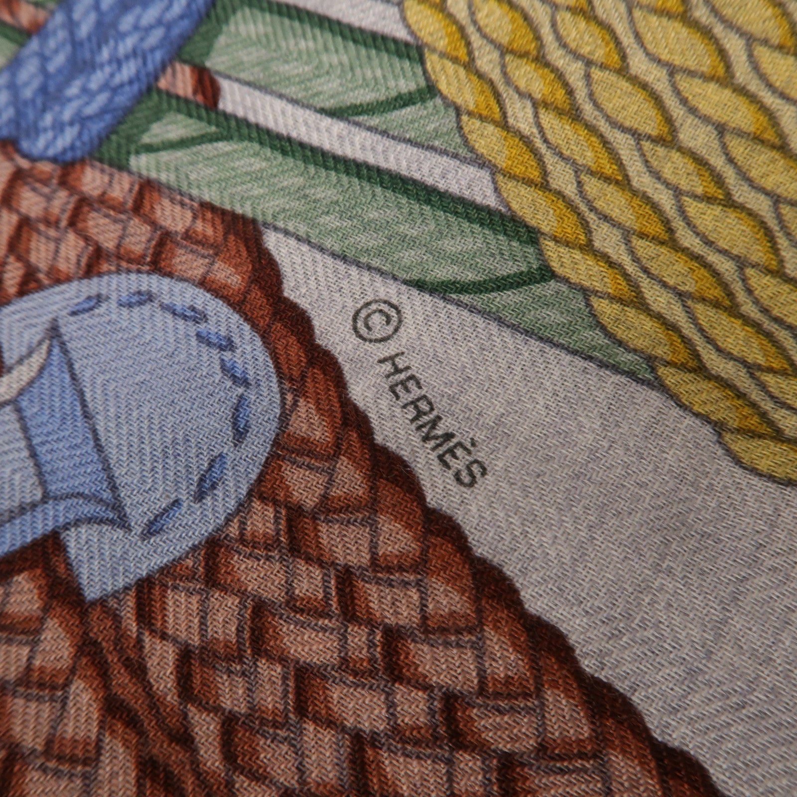 HERMES 絲質/羊絨Scarf 140x140絲巾