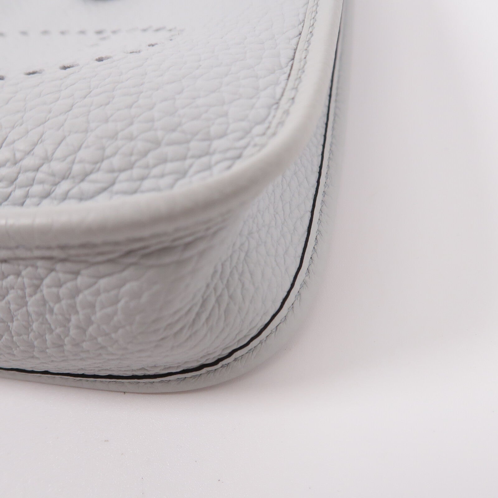 HERMES Clemence皮革Evelyne PM肩背袋Bleu Pale