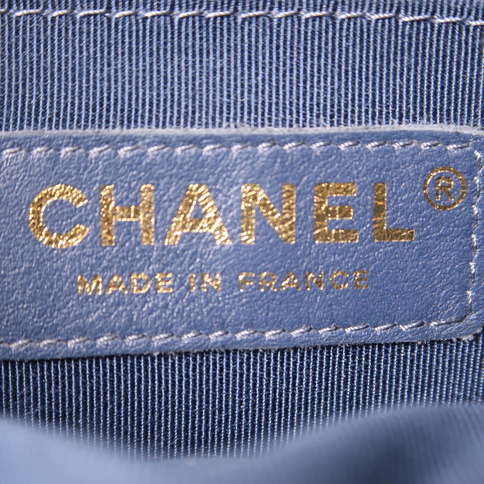 CHANEL 皮革Drawstring Bag金扣鏈帶肩背袋