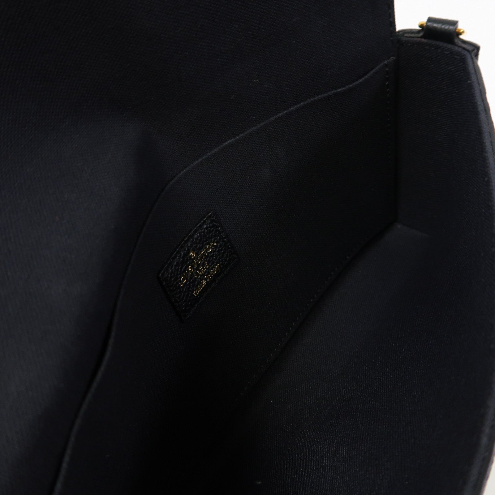 LOUIS VUITTON Monogram Empreinte Felicie Pochette金扣鏈帶肩背袋黑色