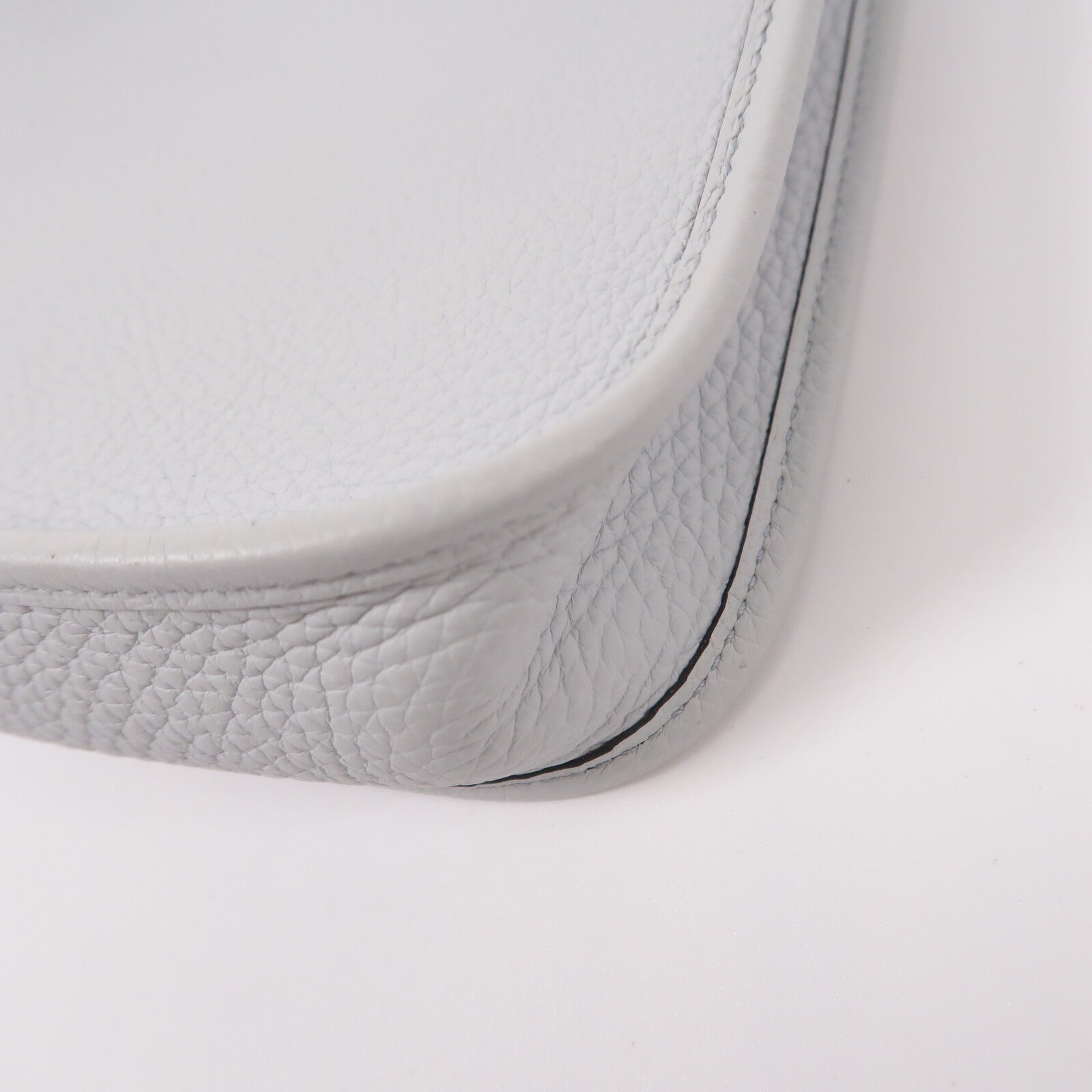 HERMES Clemence皮革Evelyne PM肩背袋Bleu Pale