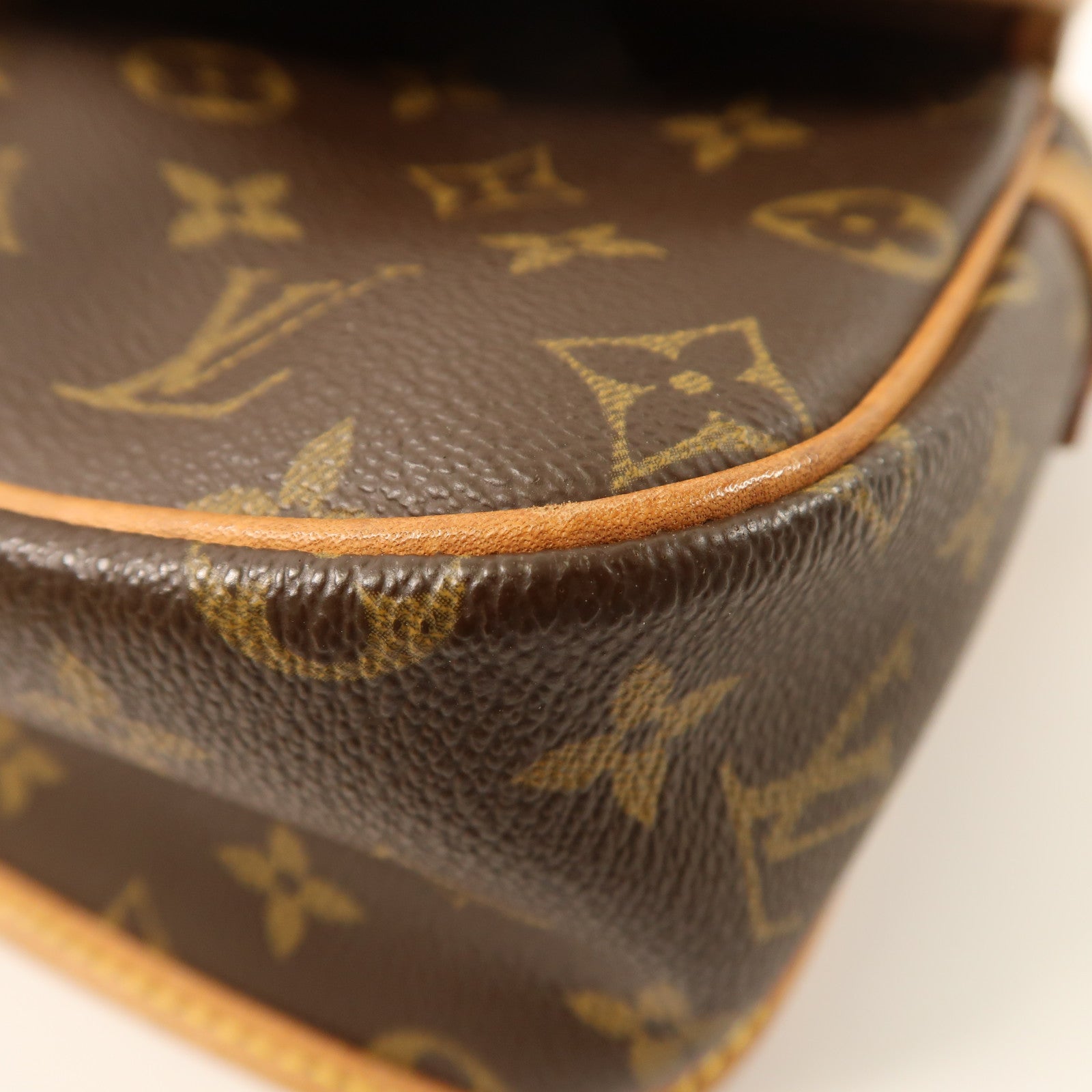 LOUIS VUITTON Monogram Sologne金扣肩背袋