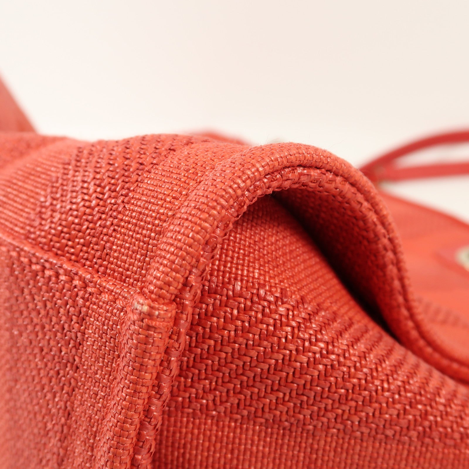 CHANEL 帆布Deauville MM金扣手挽袋