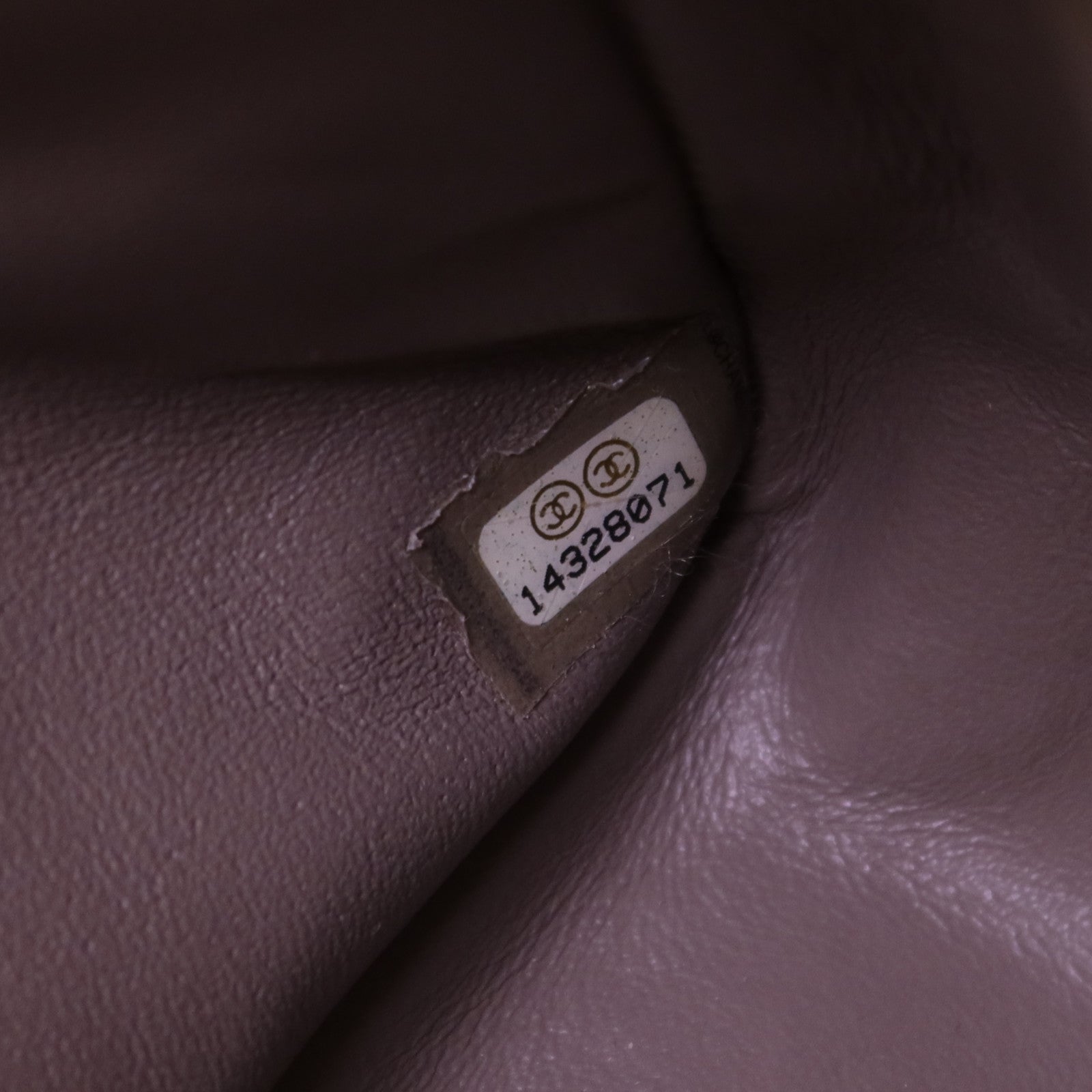 CHANEL 牛皮皮革Large Classic銀扣鏈帶肩背袋