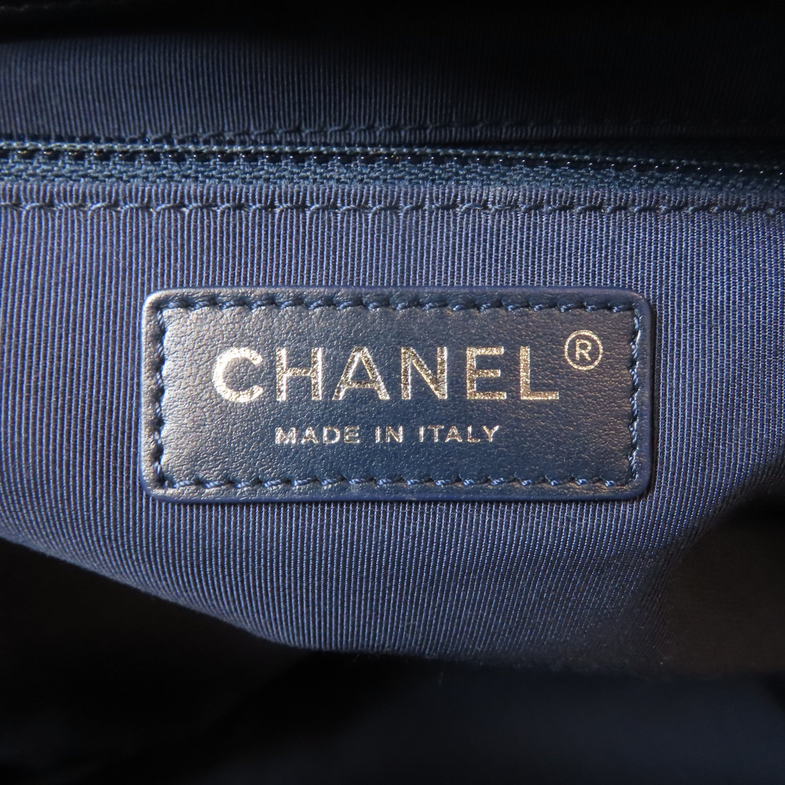 CHANEL 【激減優惠】菱格牛皮皮革Tote Bag黑扣鏈帶肩背袋深藍色