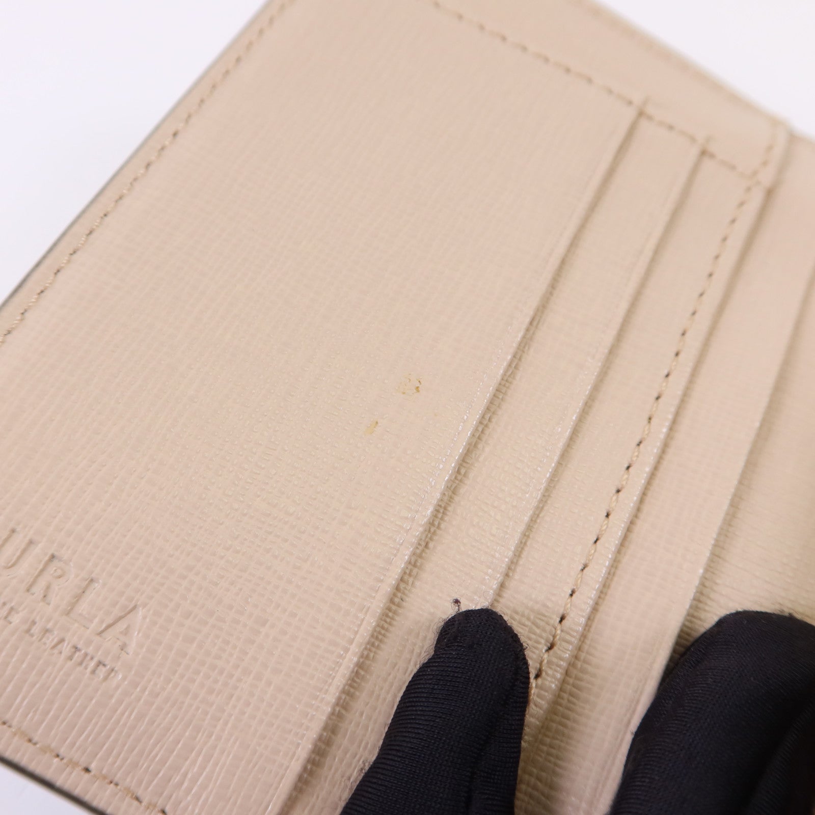 Furla 牛皮皮革Bifold Wallet金扣錢包