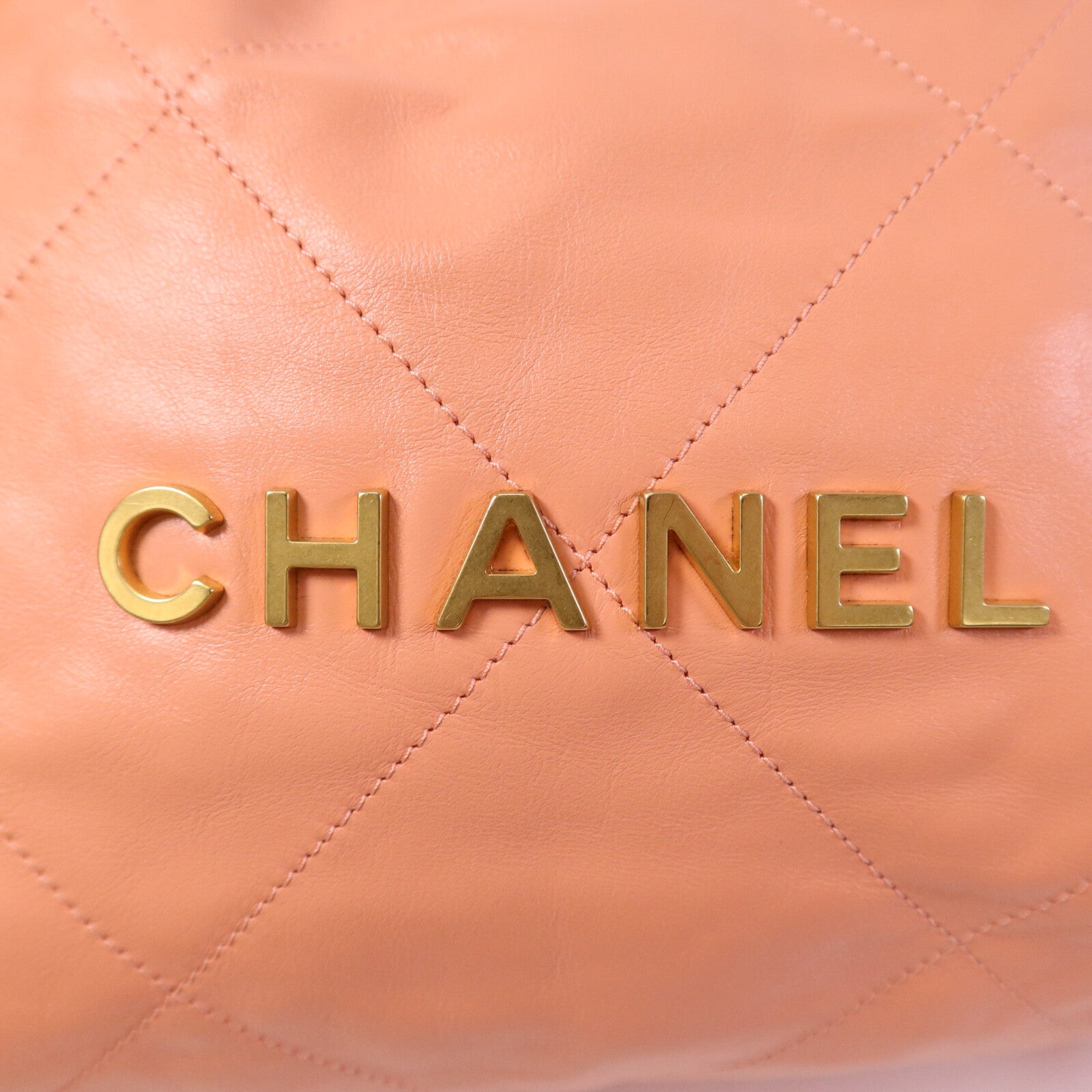 CHANEL 【激減優惠】牛皮皮革22 Medium金扣鏈帶肩背袋