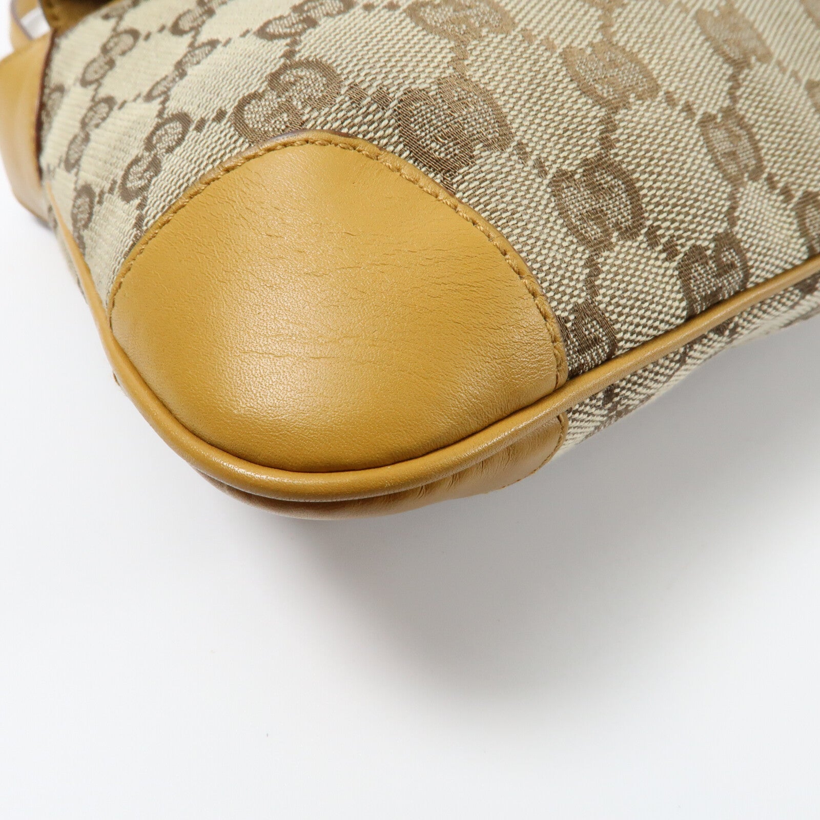 GUCCI 帆布Shoulder Pouch金扣肩背袋
