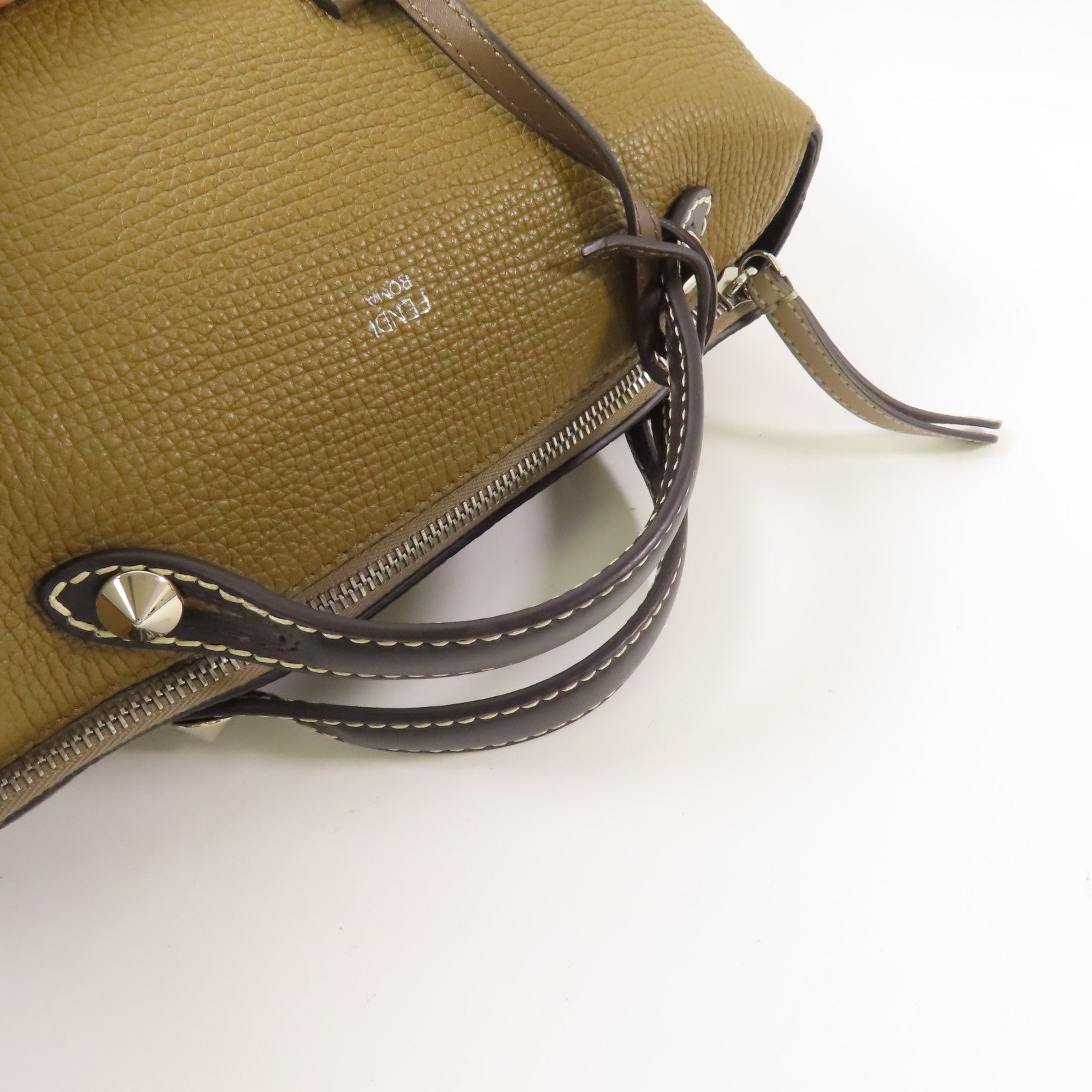 FENDI 牛皮皮革By The Way銀扣肩背袋