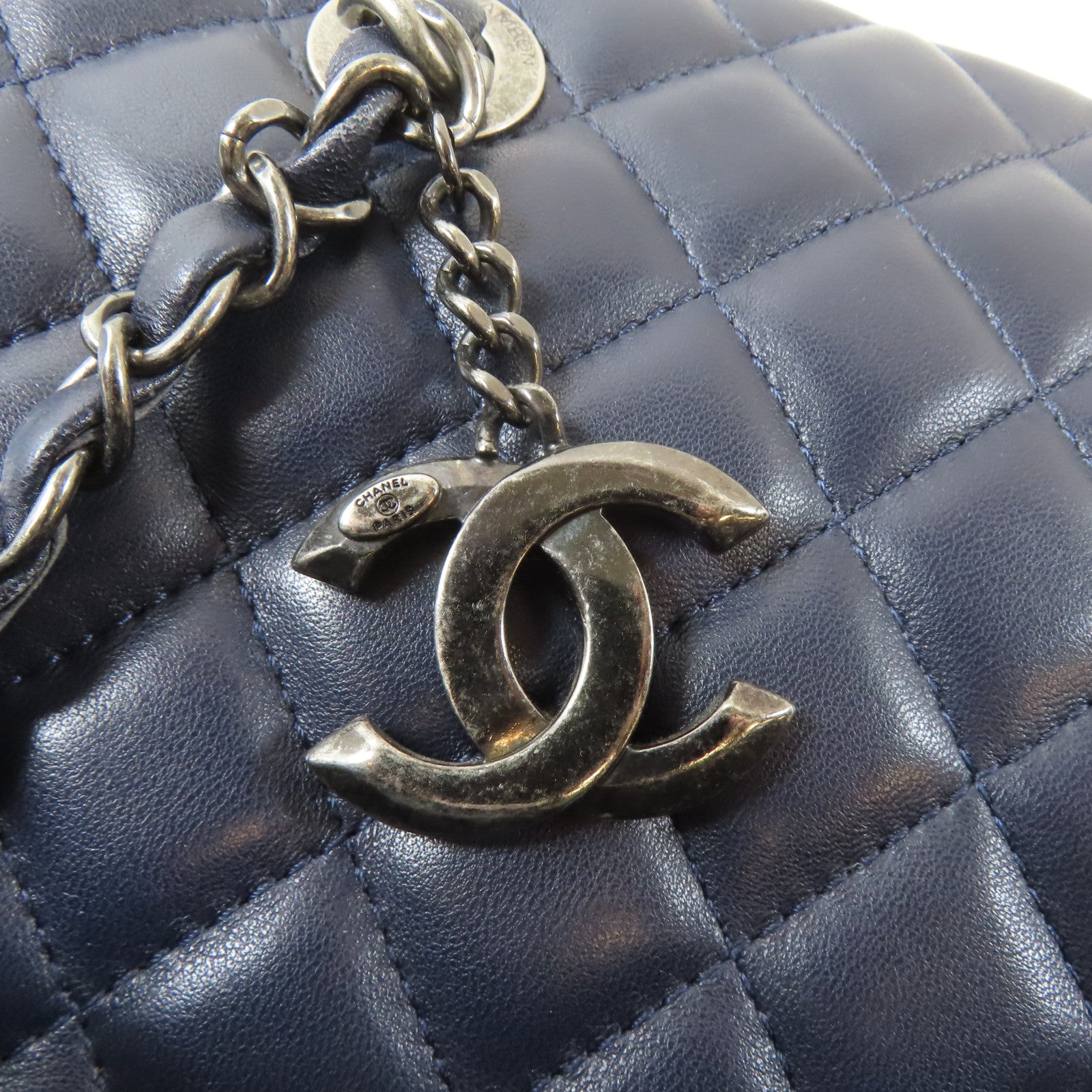 CHANEL 【激減優惠】菱格牛皮皮革Tote Bag黑扣鏈帶肩背袋深藍色